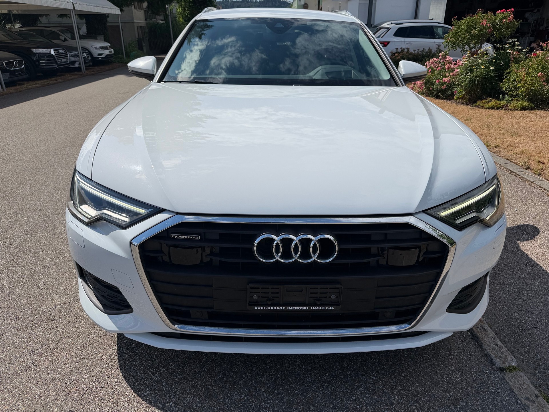 AUDI A6 Avant 40 TDI quattro S-tronic-image-2