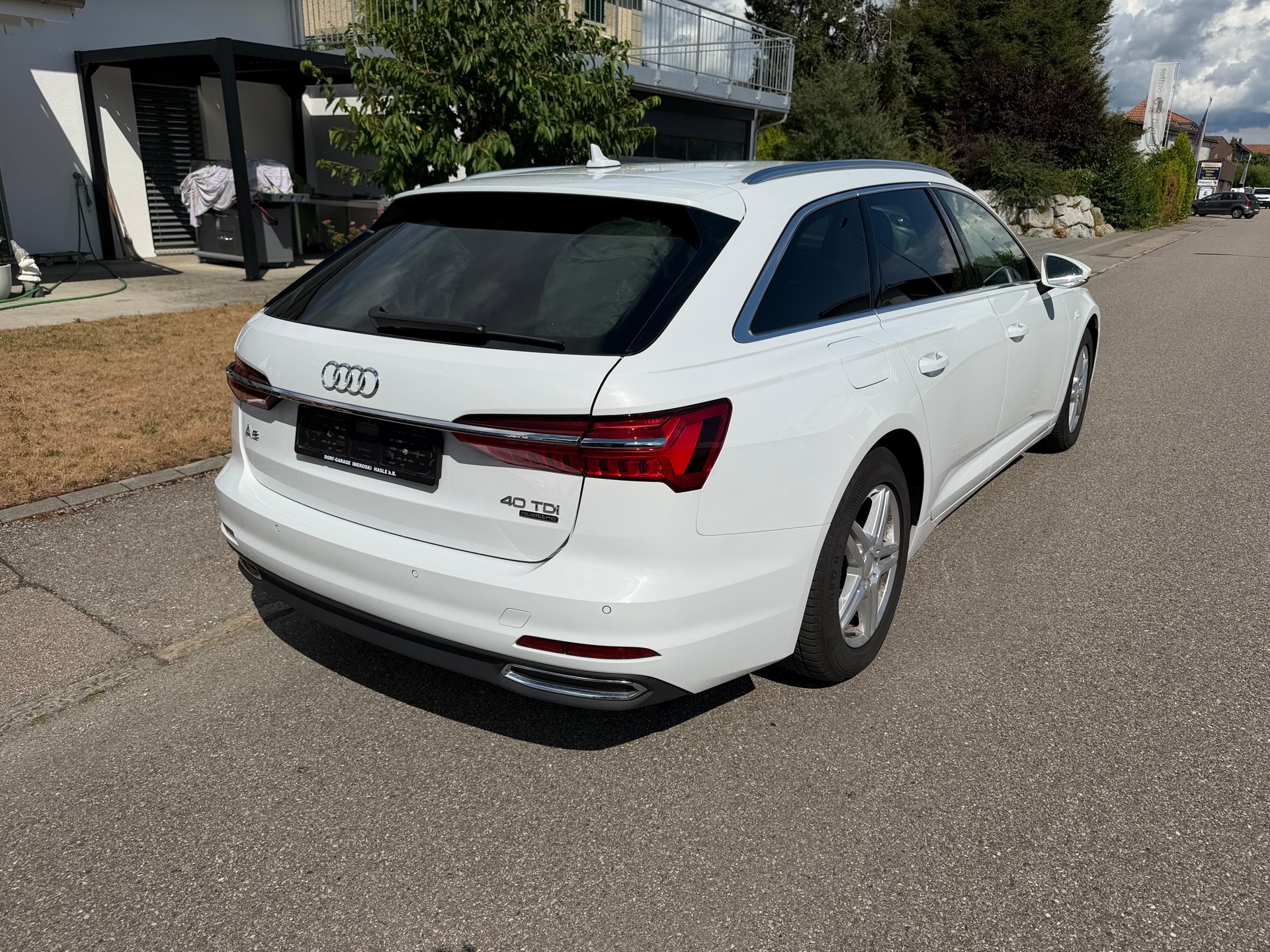 AUDI A6 Avant 40 TDI quattro S-tronic-image-4