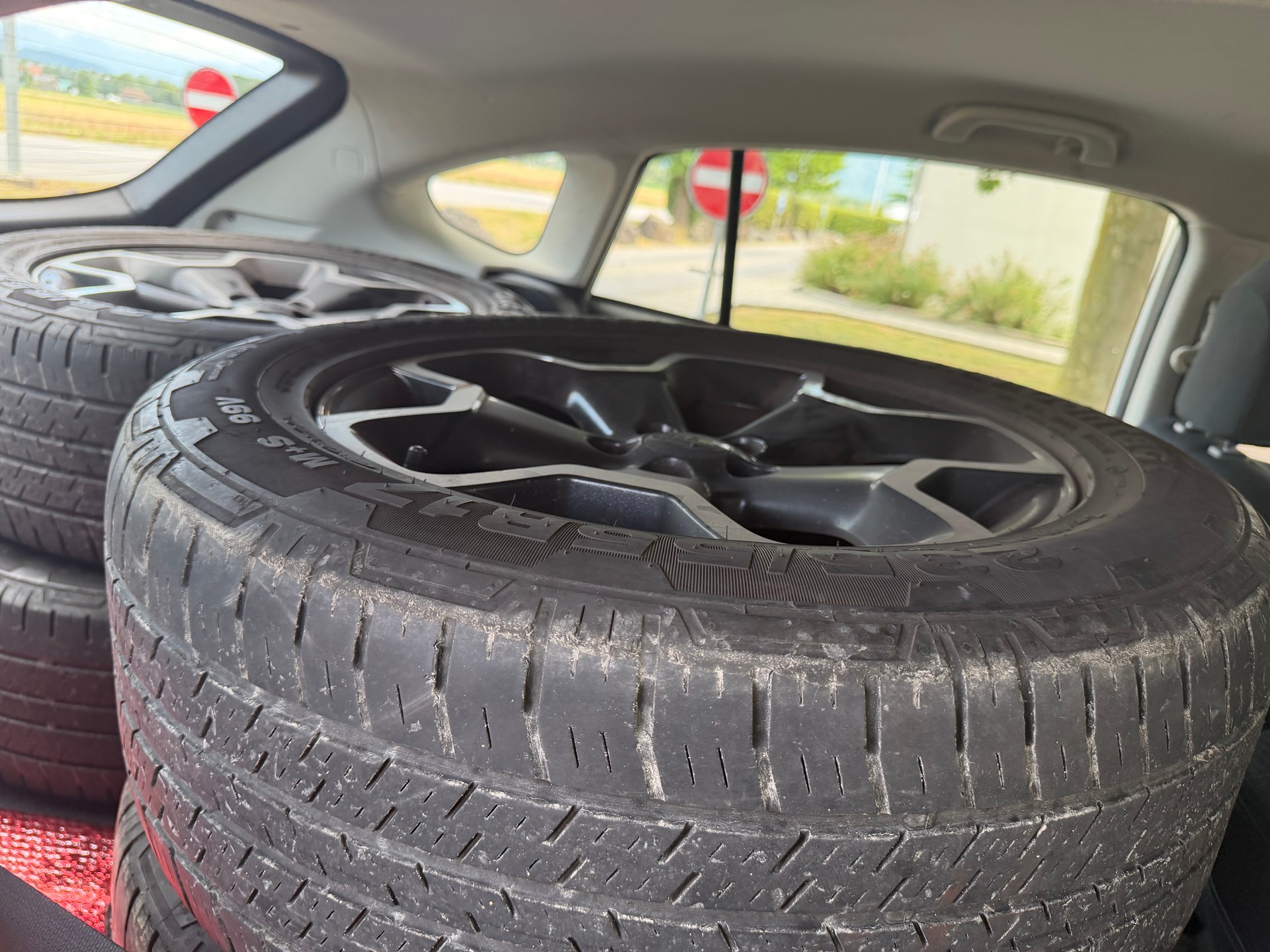 SUBARU XV 2.0D Swiss One AWD-image-7