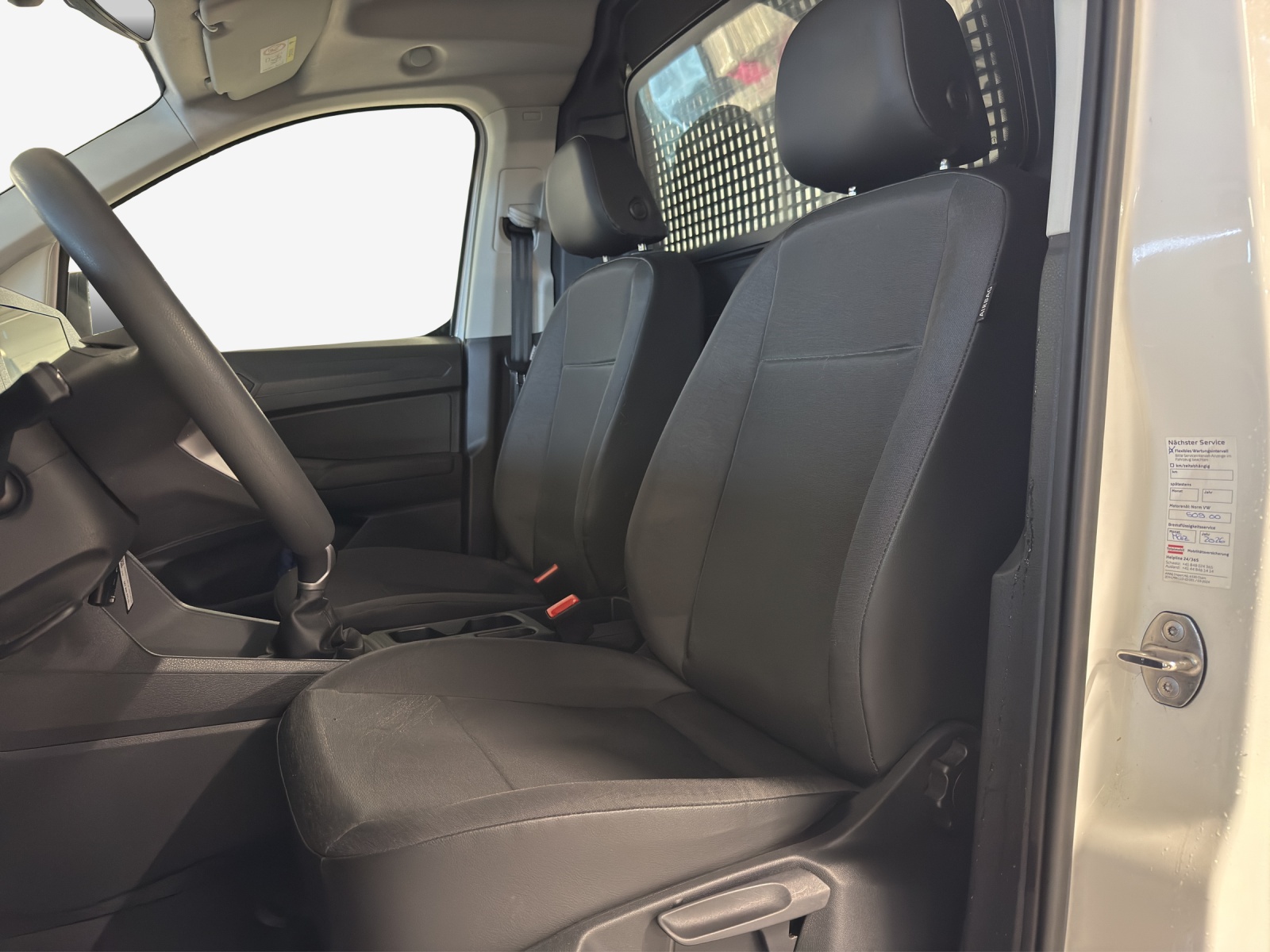 VW Caddy Cargo 2.0TDI Maxi 4Motion-image-15