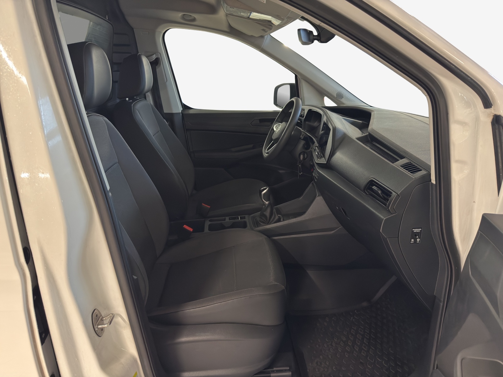 VW Caddy Cargo 2.0TDI Maxi 4Motion-image-13