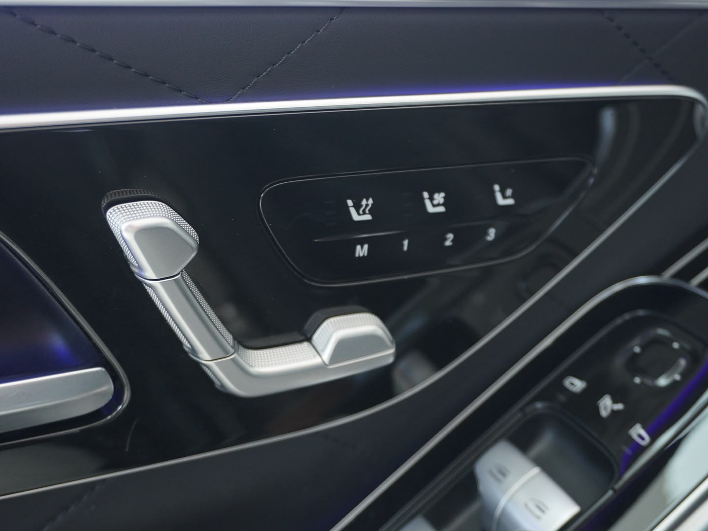 MERCEDES-BENZ S 500 4Matic AMG Line 9G-Tronic-image-9