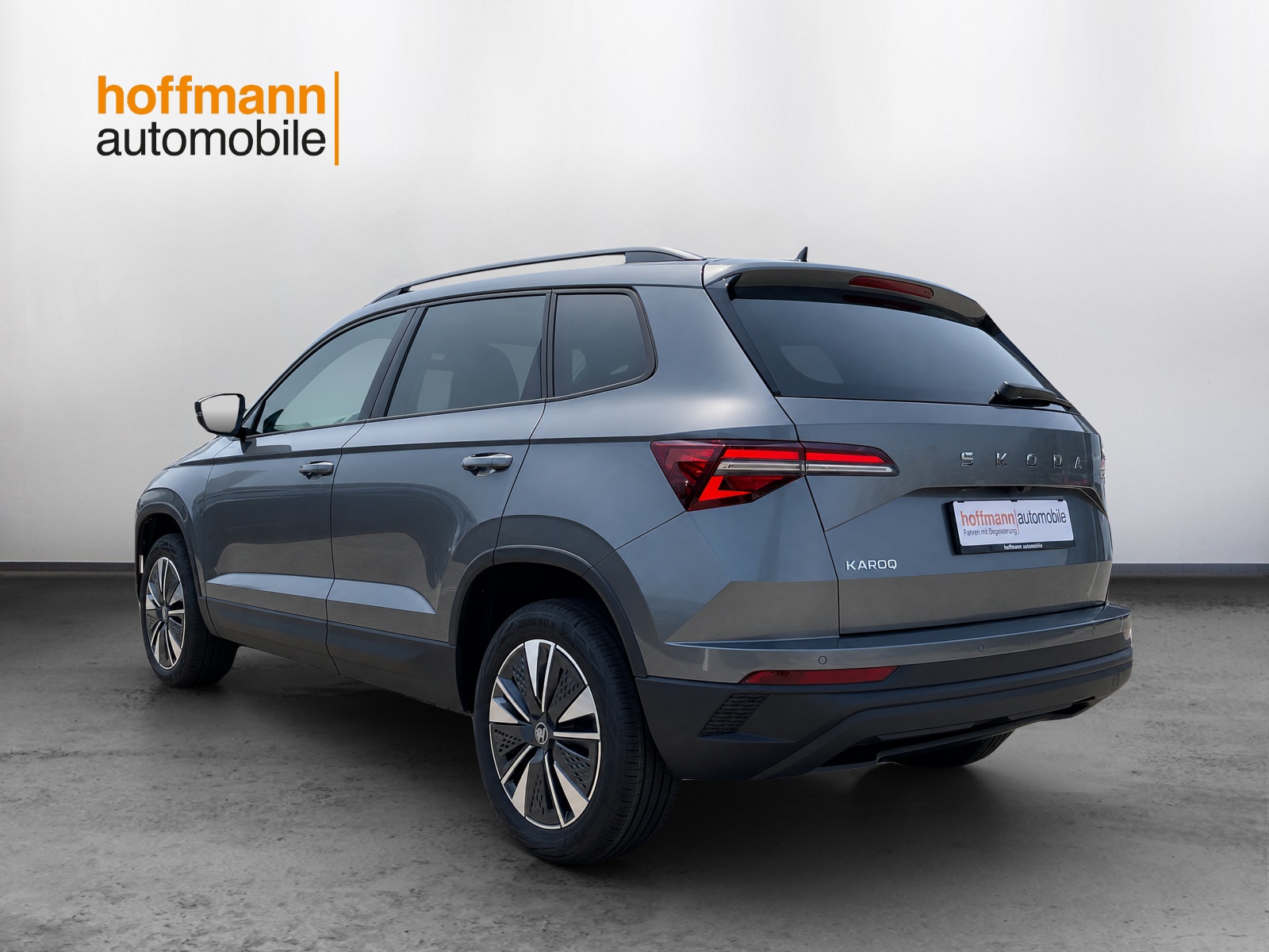 SKODA Karoq 1.5 TSI Dynamic DSG-image-5