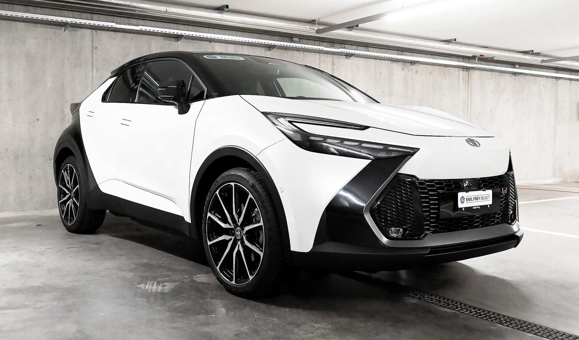 TOYOTA C-HR 2.0 PHEV GR Sport Premiere-image-26