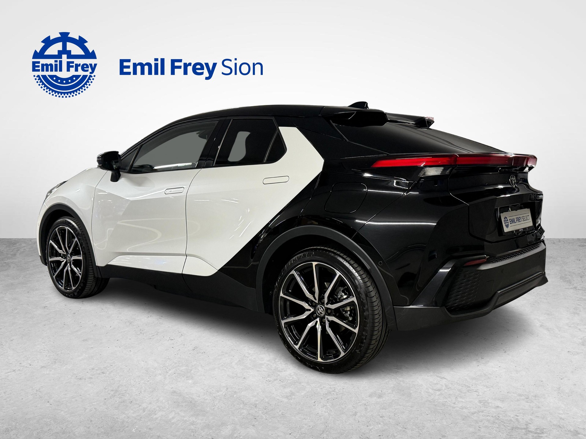 TOYOTA C-HR 2.0 PHEV GR Sport Premiere-image-2