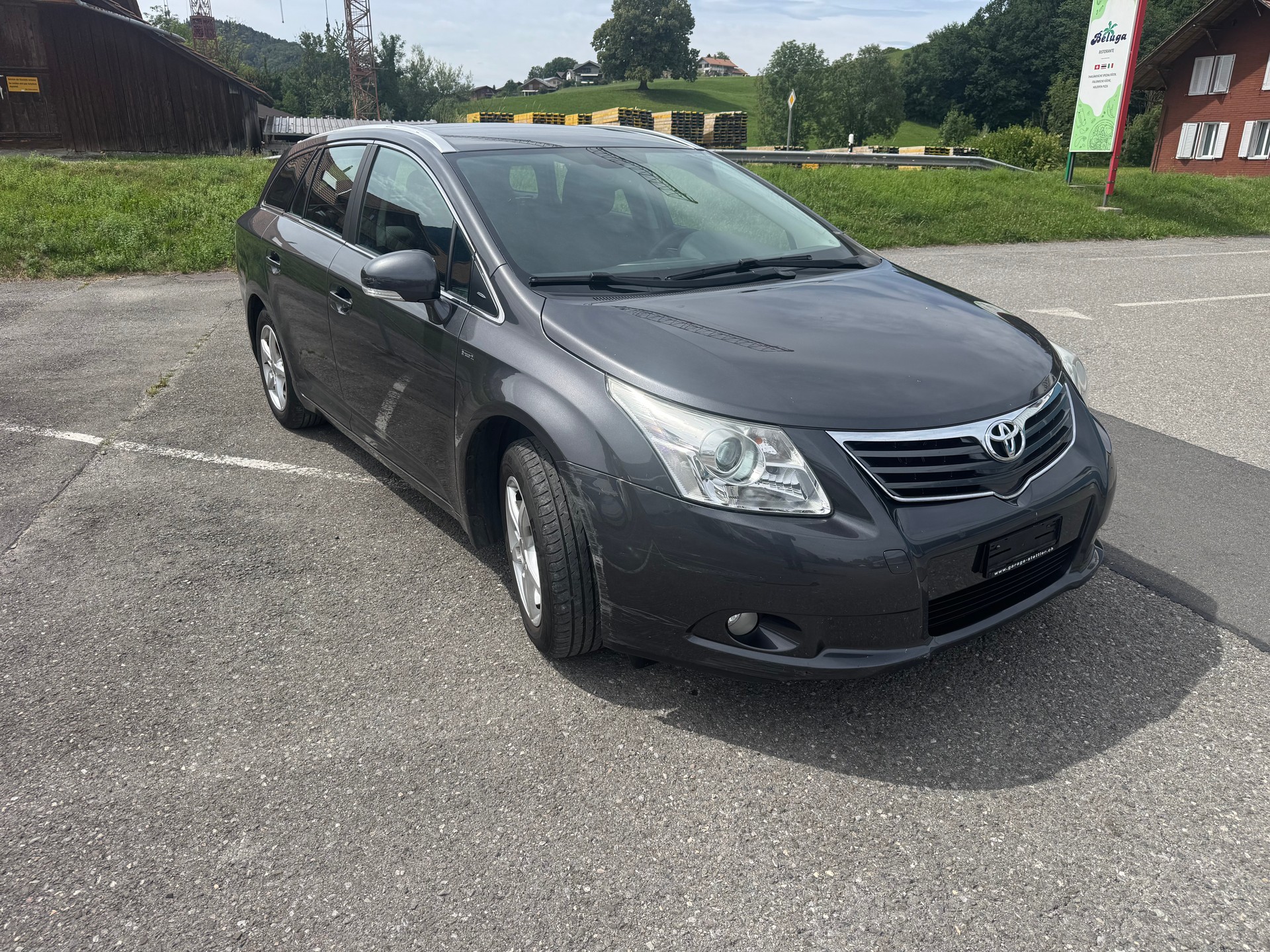 TOYOTA Avensis Sportswagon 2.0 Linea Luna-image-1