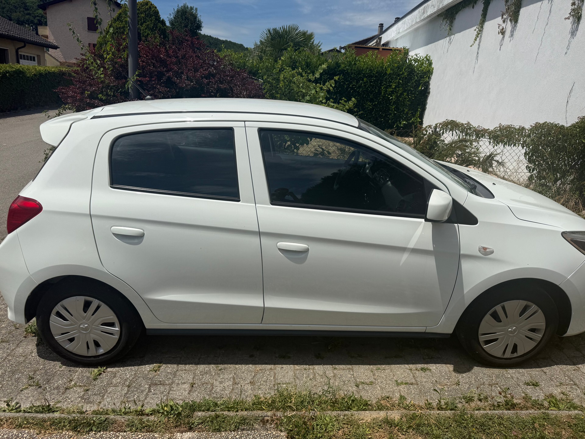 MITSUBISHI 1.0 MIVEC Entry-image-0