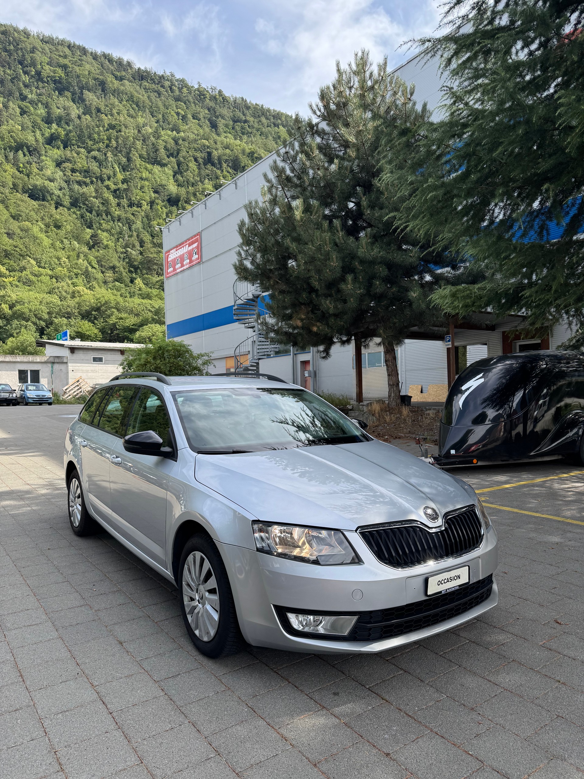 SKODA Octavia Combi 1.6 TDI Ambition DSG-image-1