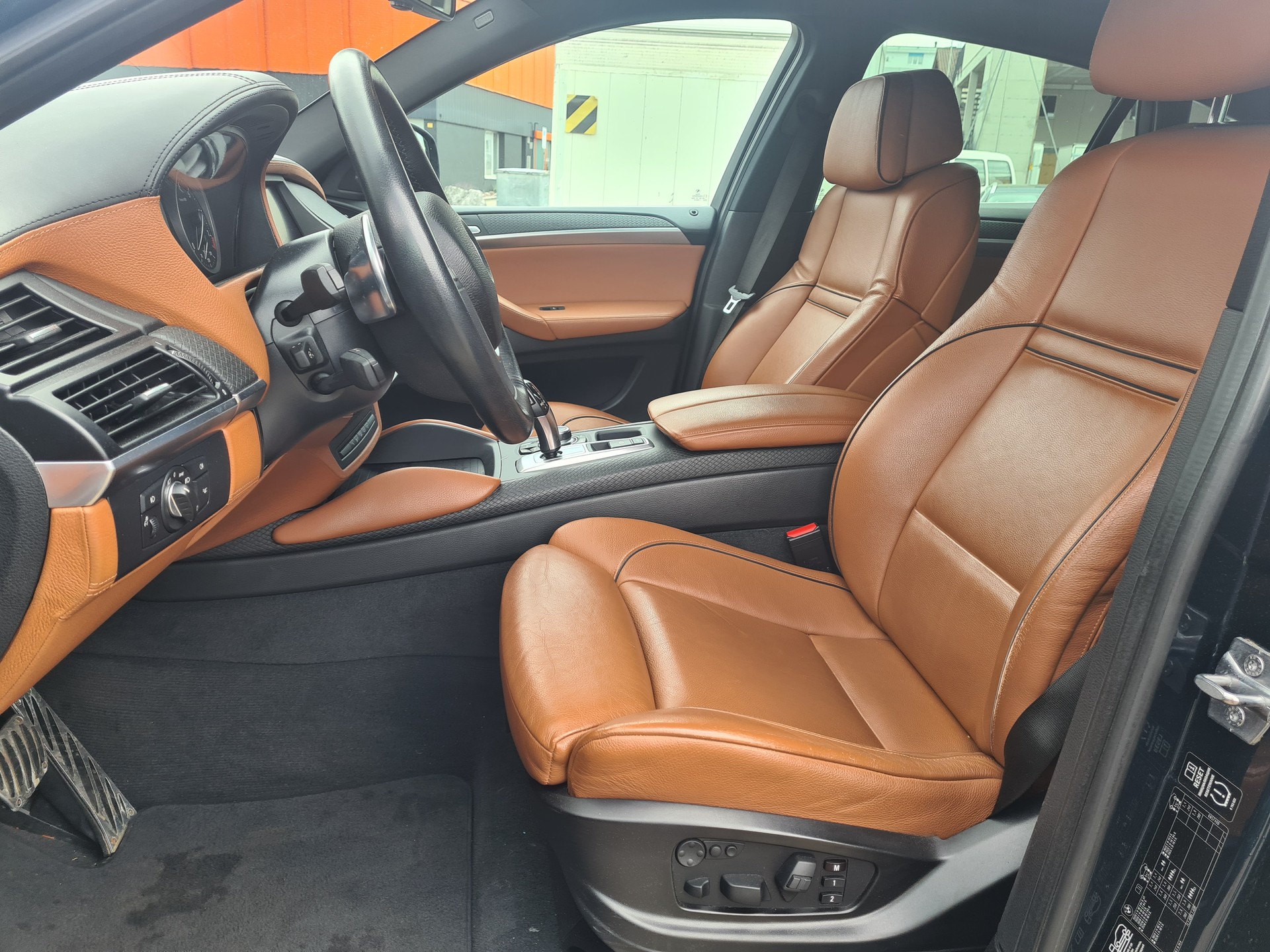 BMW X6 xDrive 50i Steptronic-image-8