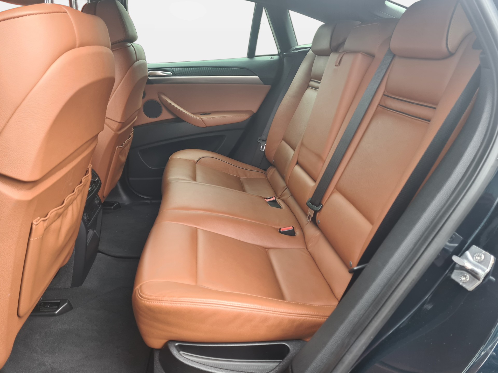 BMW X6 xDrive 50i Steptronic-image-9