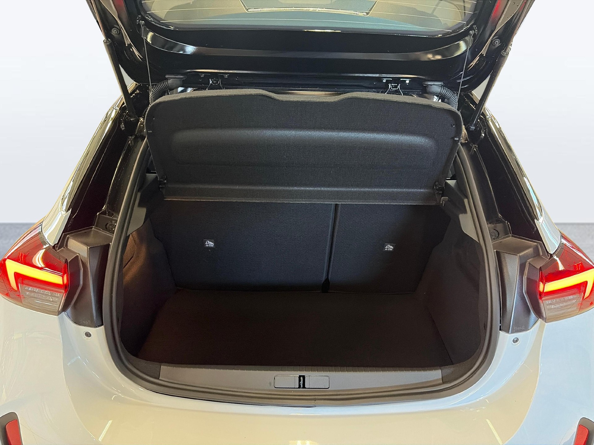 OPEL Corsa 1.2 T Hybrid Viva-image-7