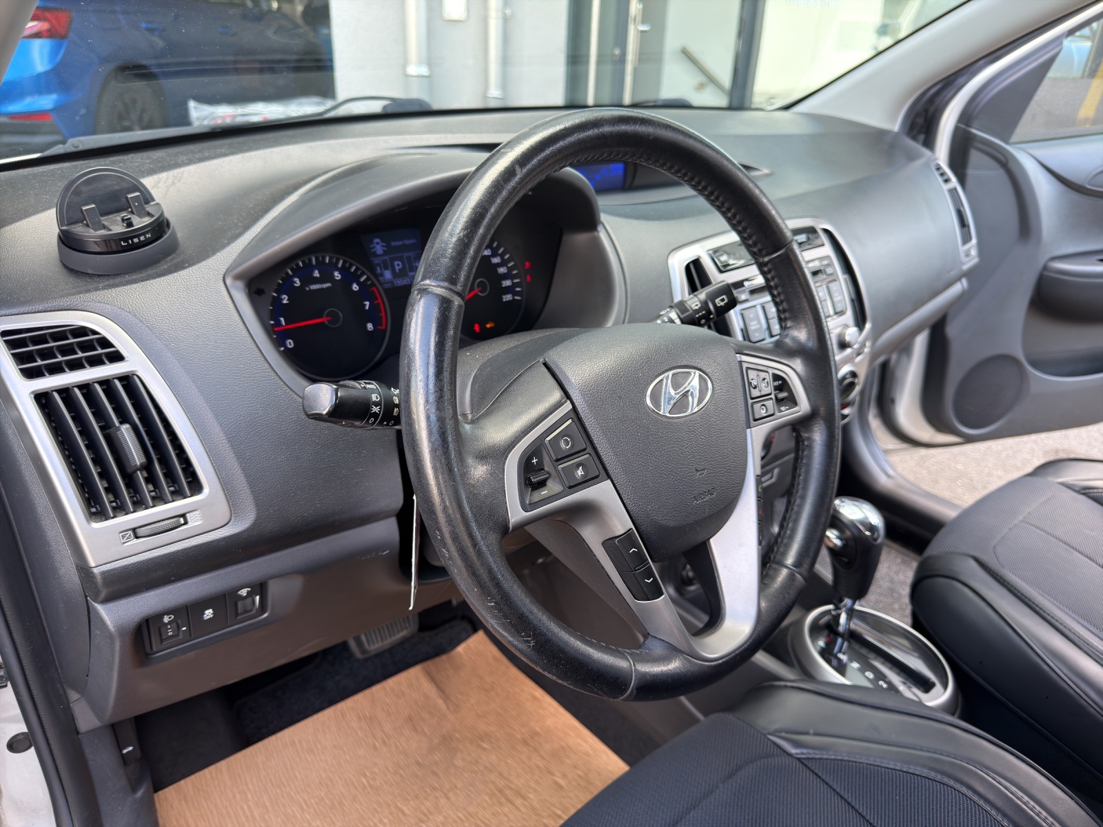 HYUNDAI i20 1.4 Premium Automatic-image-21
