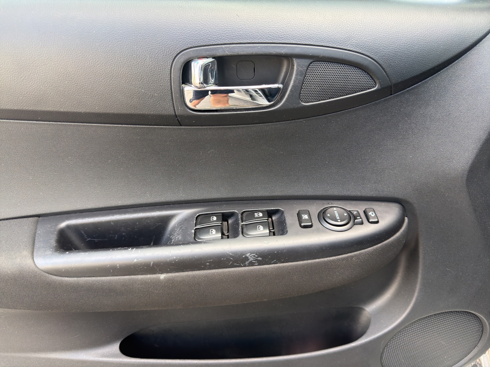 HYUNDAI i20 1.4 Premium Automatic-image-11