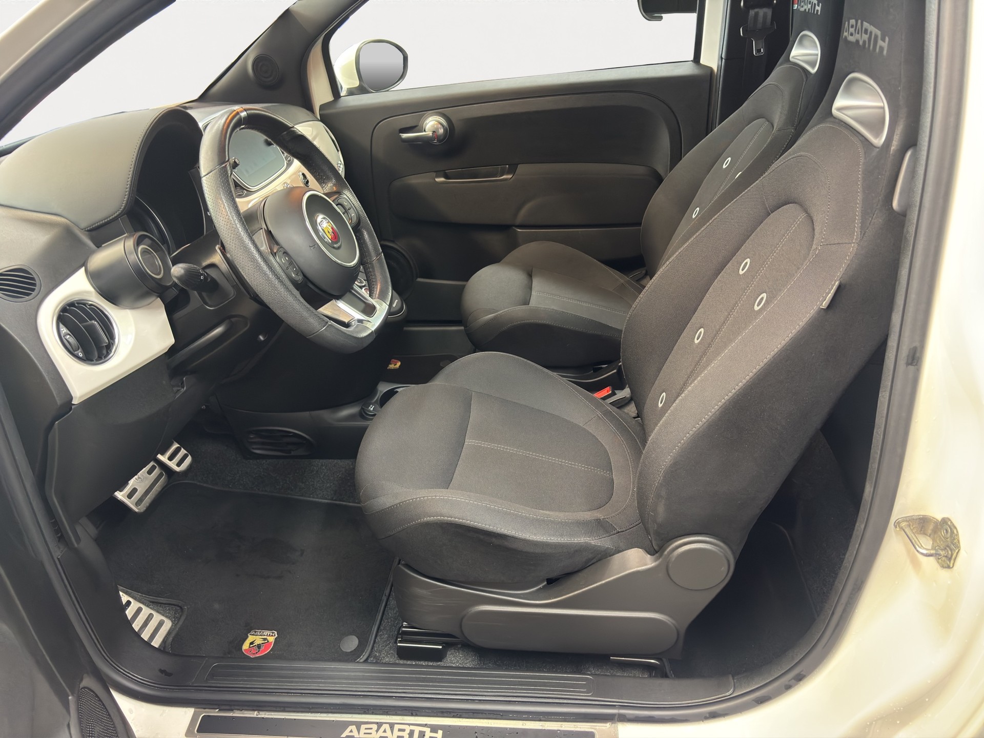 FIAT 595 1.4 16V Turbo Abarth Dualogic-image-8