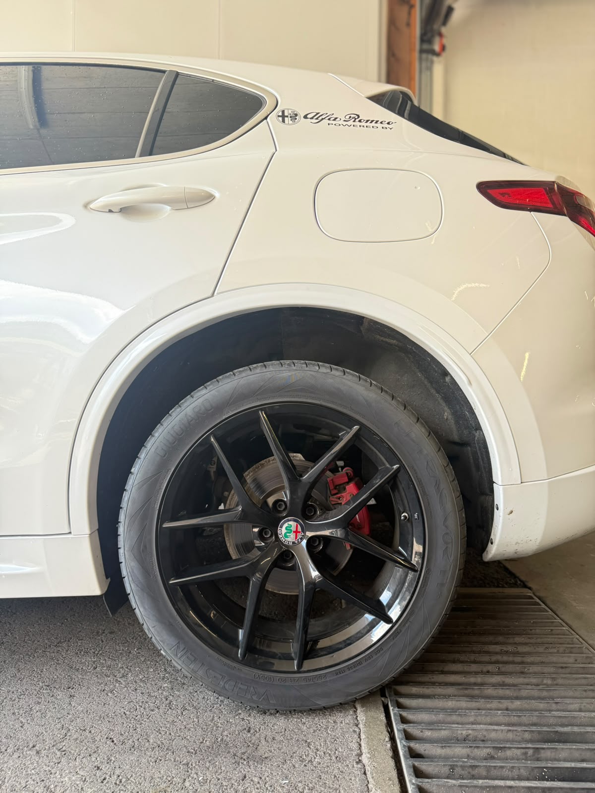 ALFA ROMEO Stelvio 2.2 JTDM Super Q4 Automatic-image-2