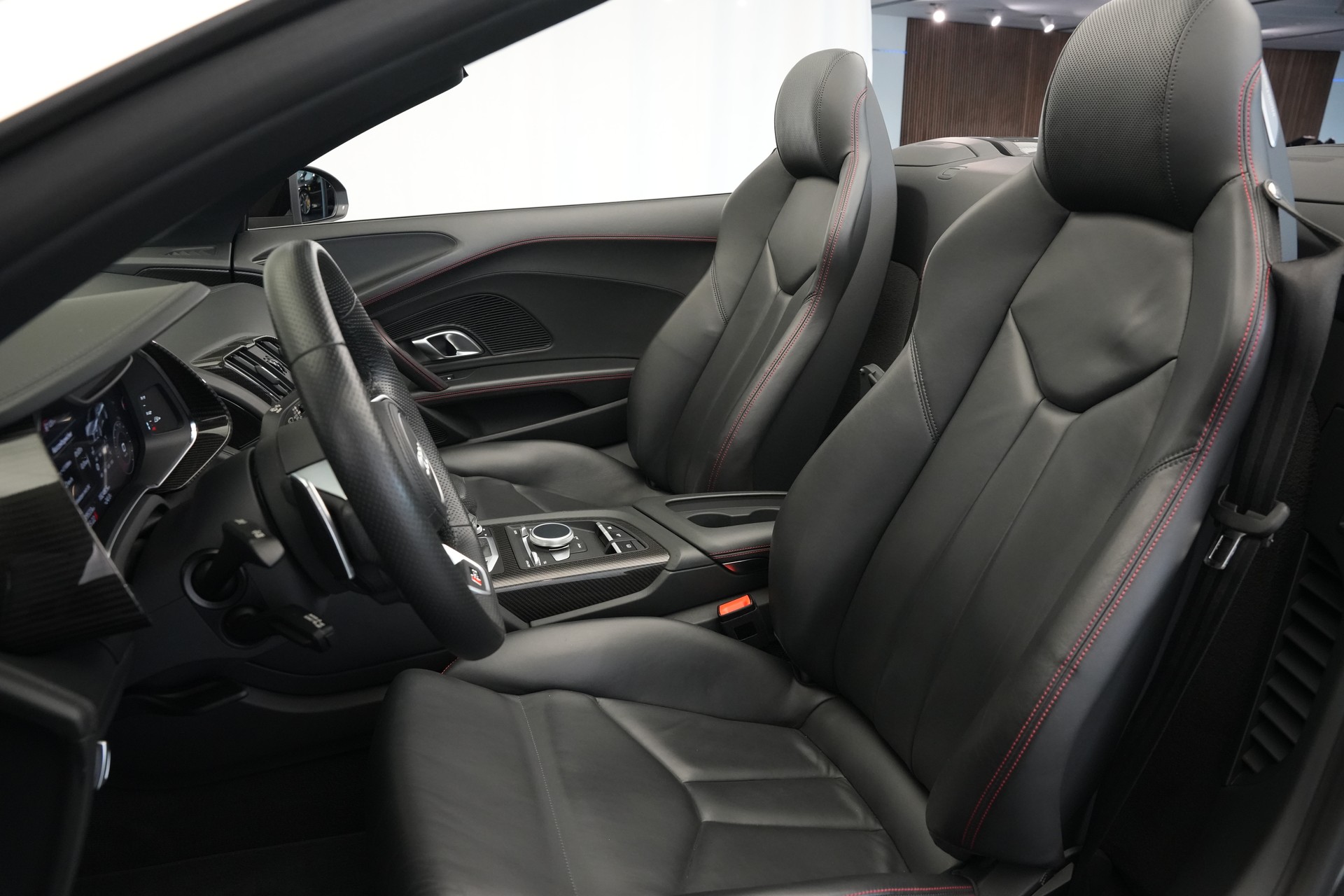 AUDI R8 Spyder performance S-Tronic *Carbon* *B&O*-image-15
