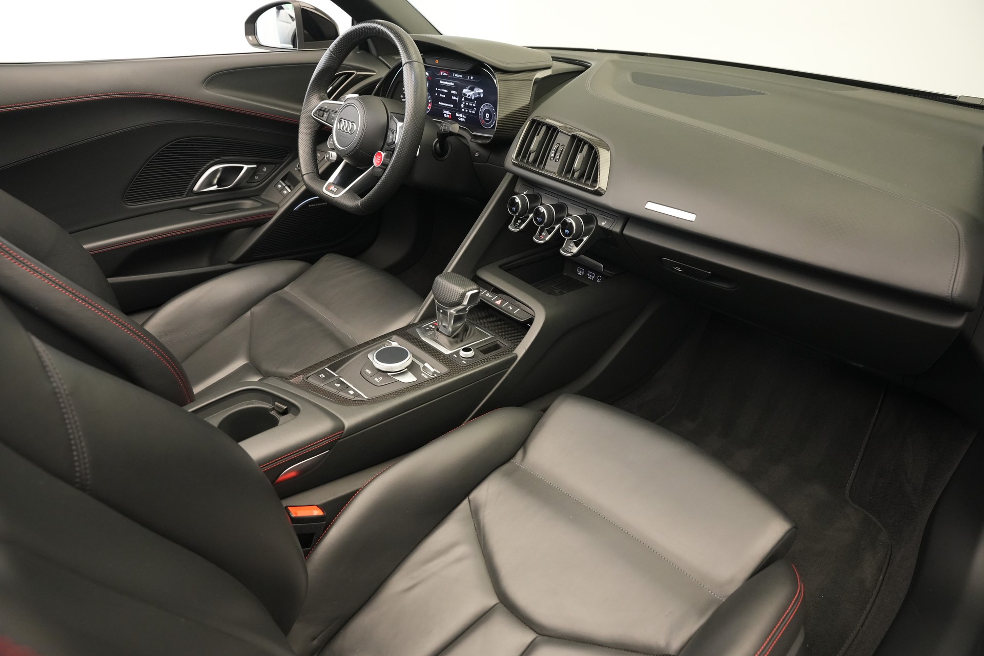 AUDI R8 Spyder performance S-Tronic *Carbon* *B&O*-image-14