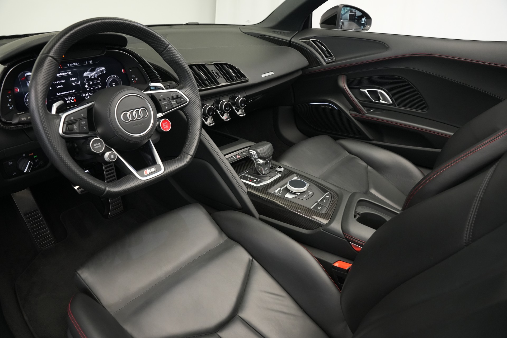 AUDI R8 Spyder performance S-Tronic *Carbon* *B&O*-image-13