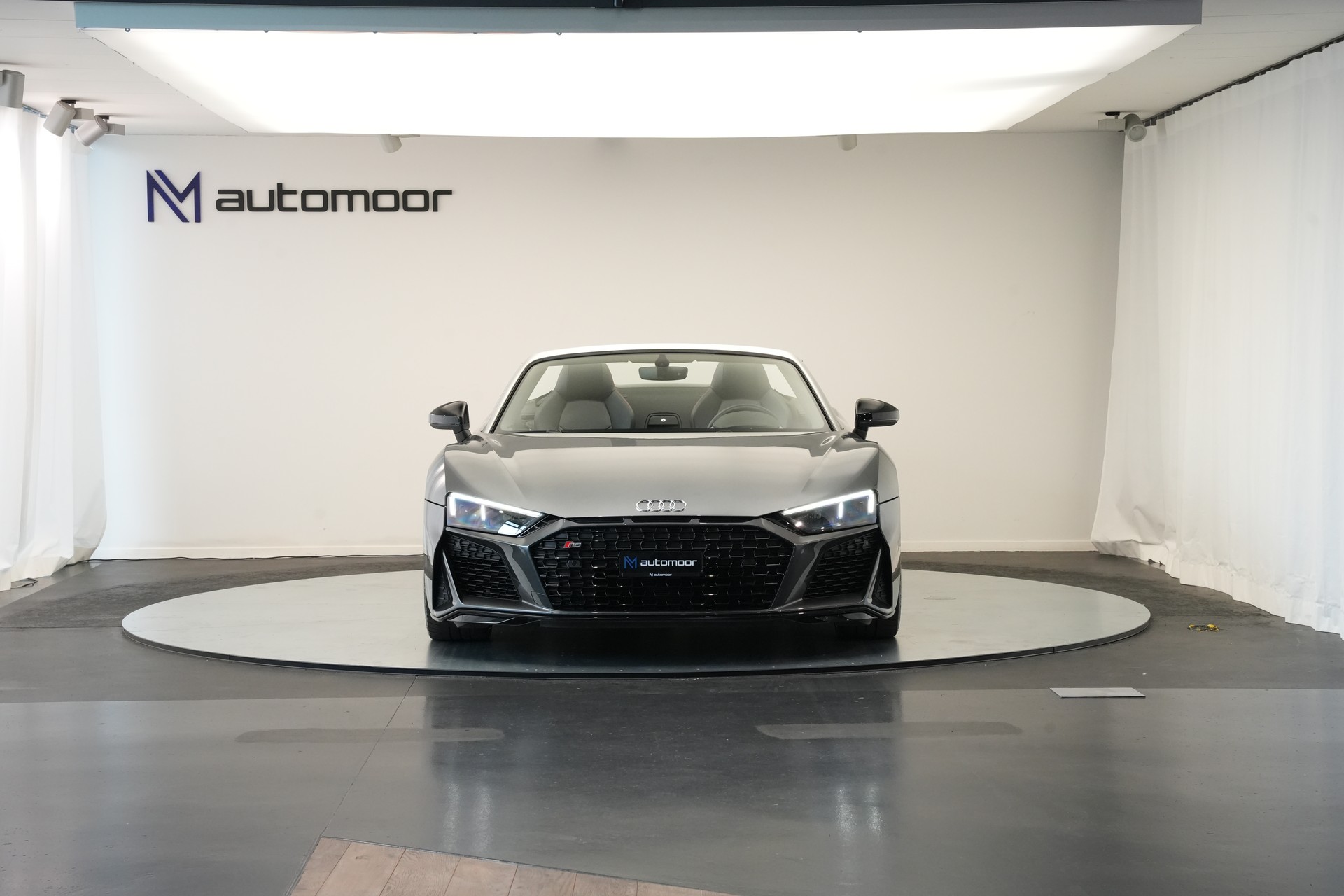 AUDI R8 Spyder performance S-Tronic *Carbon* *B&O*-image-1