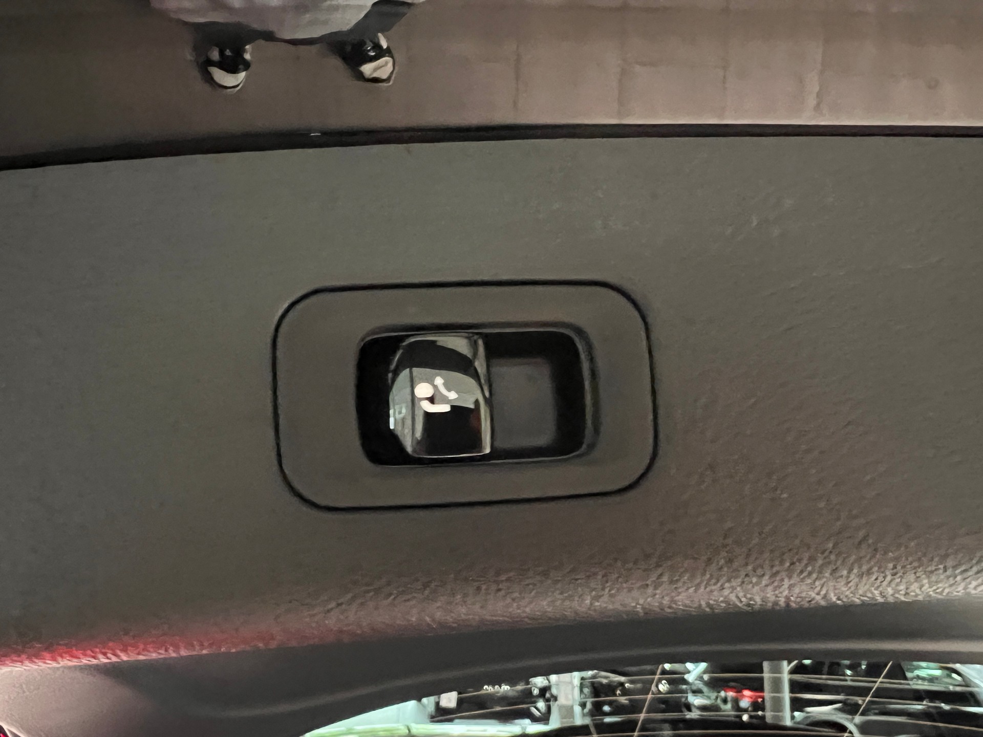 MERCEDES-BENZ GLC 300 e 4Matic EQ Star 9G-Tronic-image-7