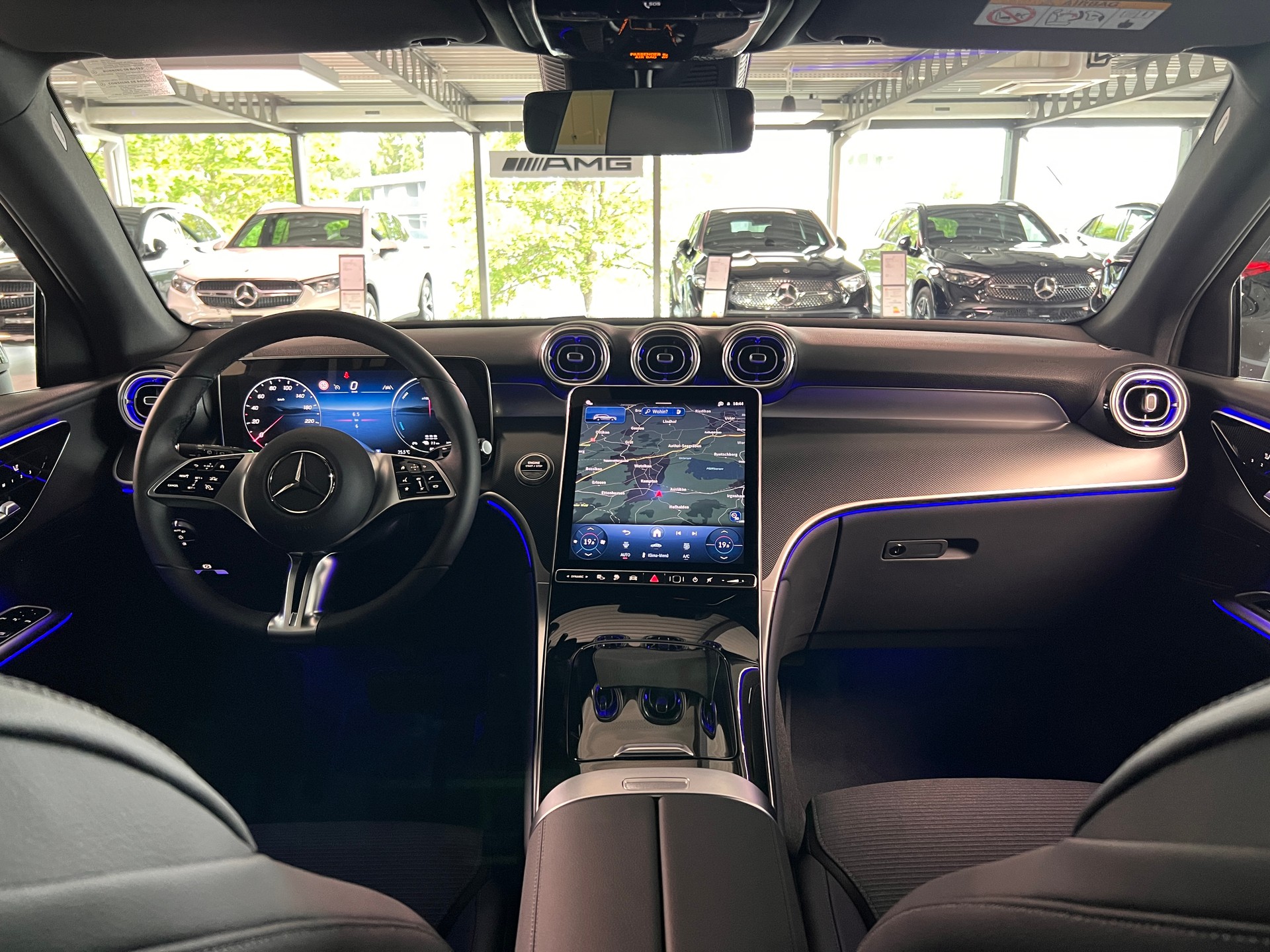 MERCEDES-BENZ GLC 300 e 4Matic EQ Star 9G-Tronic-image-11