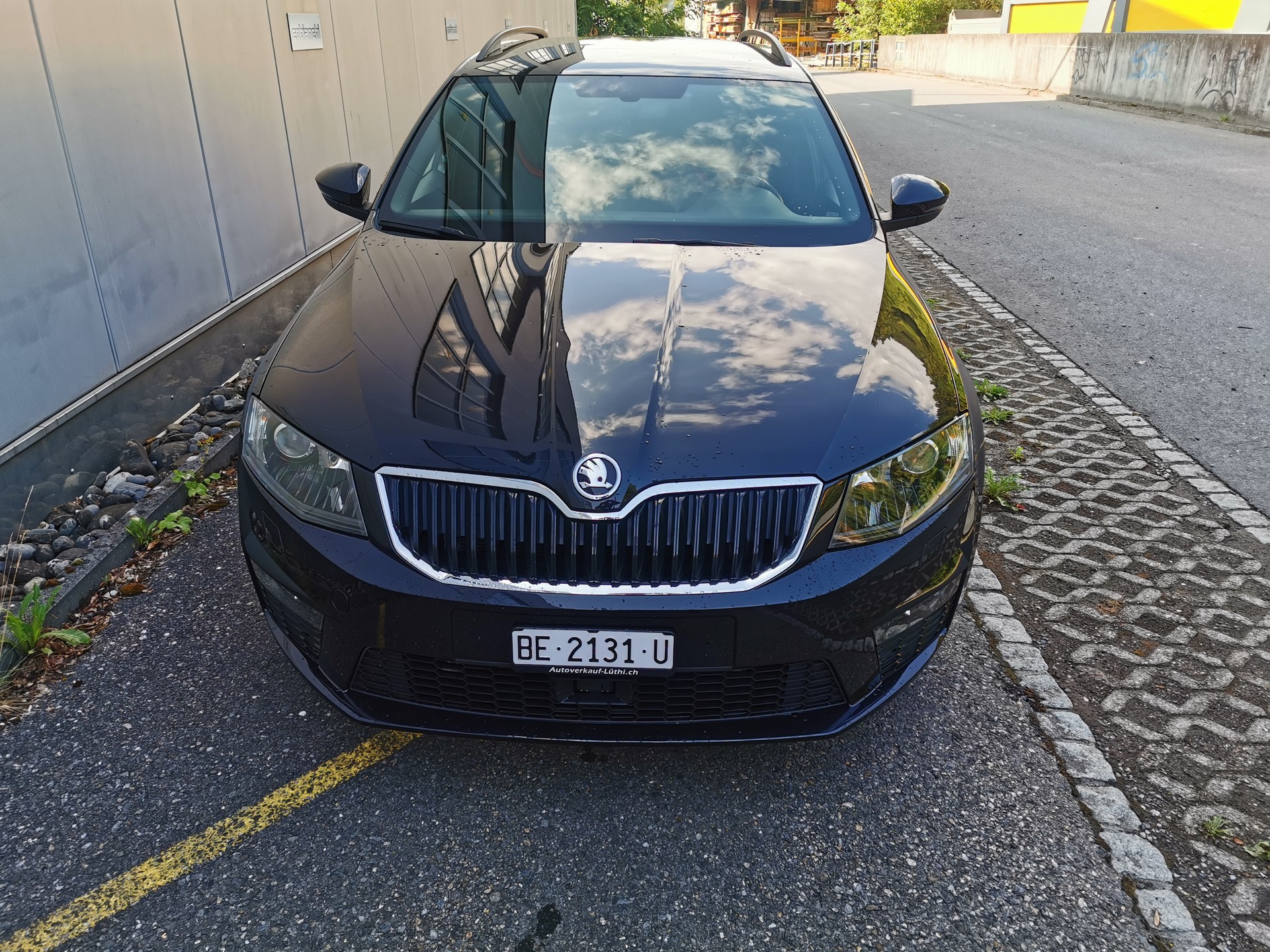 SKODA Octavia Combi 2.0 TDI RS 4x4 DSG-image-4