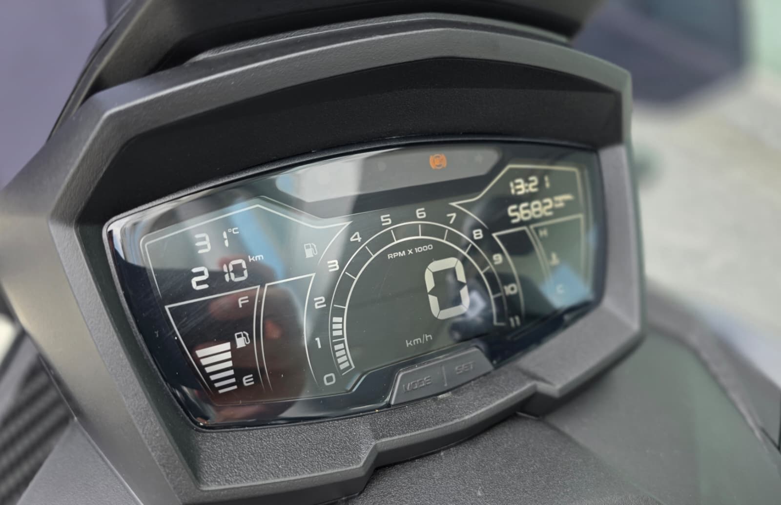 APRILIA SR 125 GT ABS-image-4