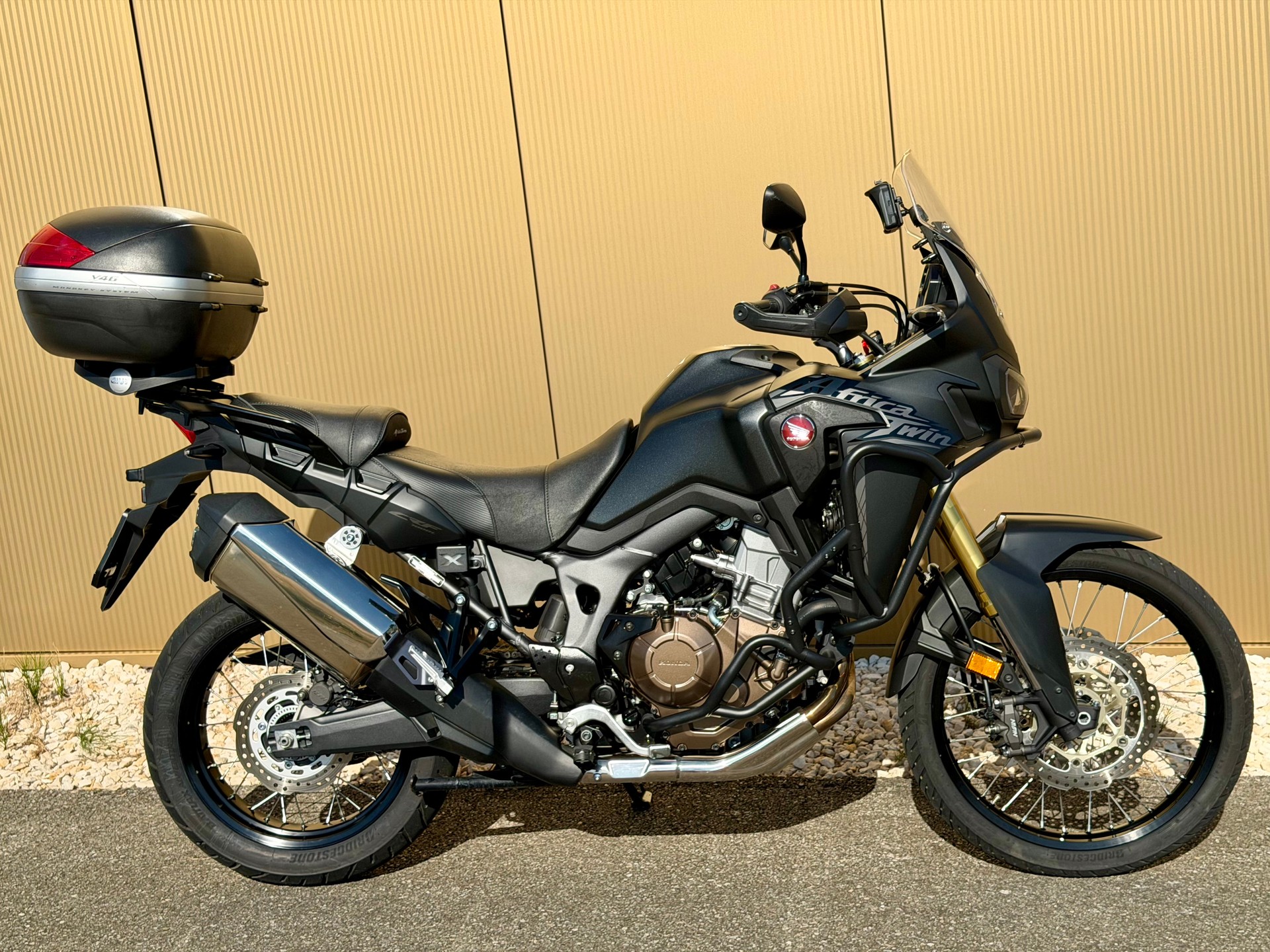 HONDA CRF 1000A Africa Twin-showroom-element-3