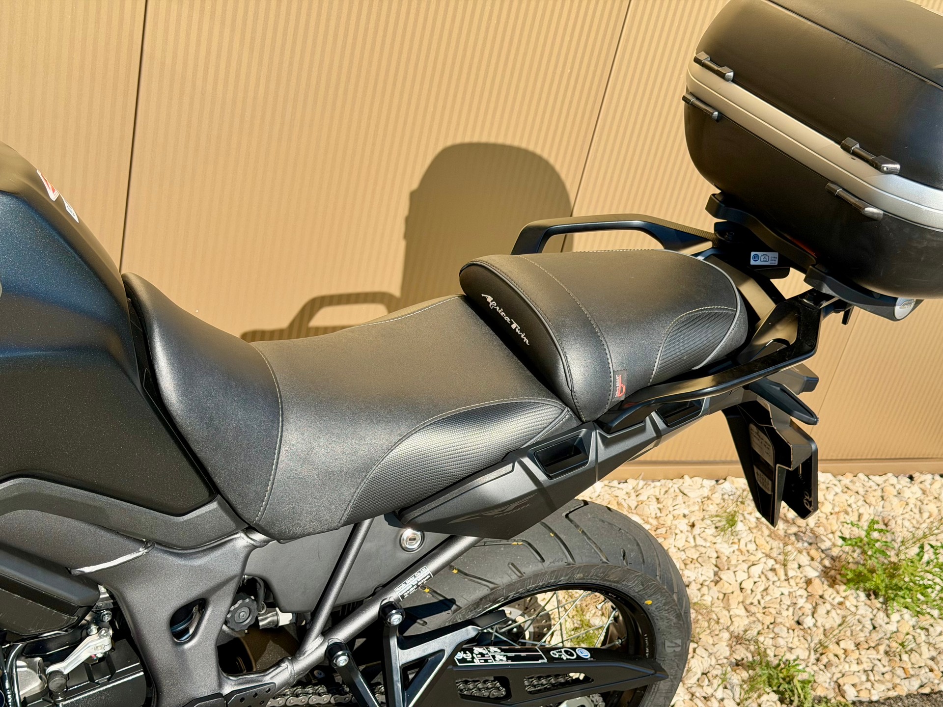 HONDA CRF 1000A Africa Twin-image-14