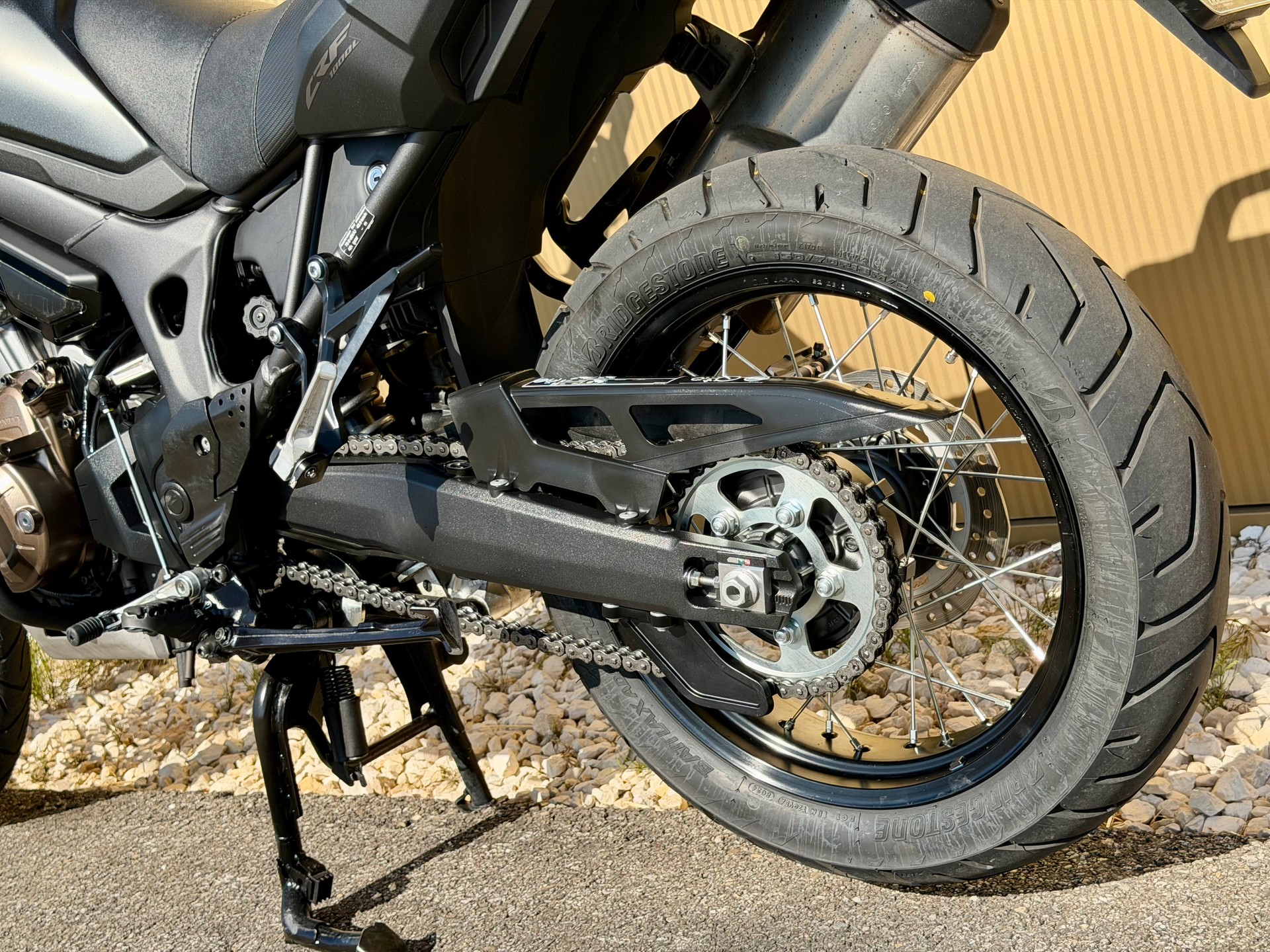 HONDA CRF 1000A Africa Twin-image-13
