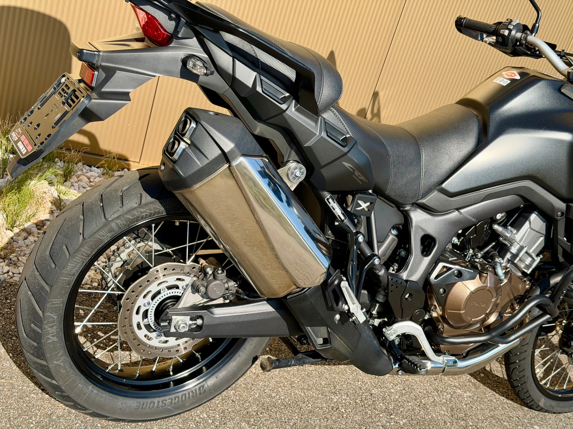 HONDA CRF 1000A Africa Twin-image-6