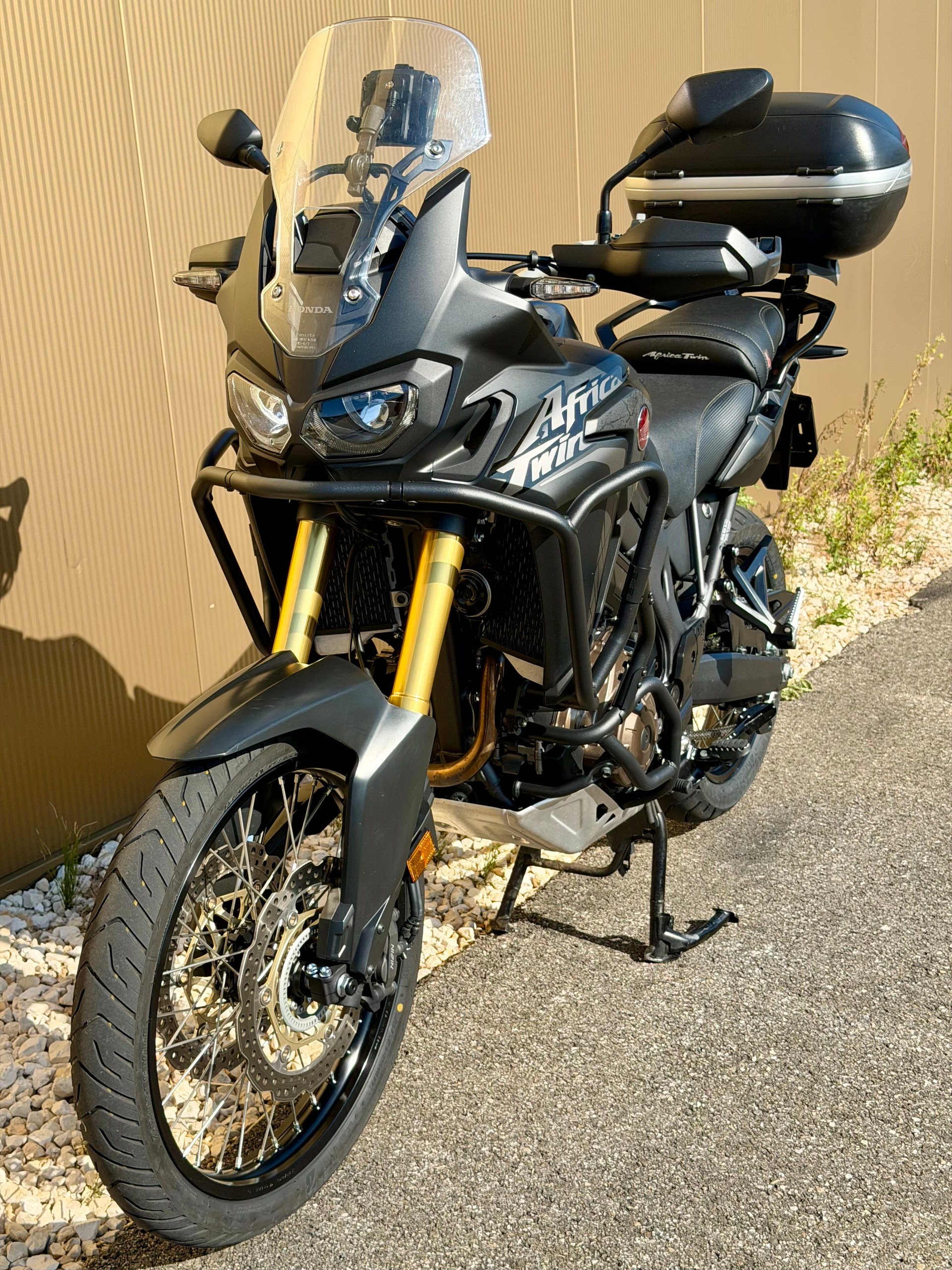 HONDA CRF 1000A Africa Twin-image-7