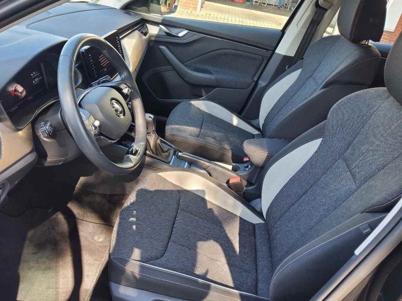 SKODA Kamiq 1.0 TSI Style DSG-image-1