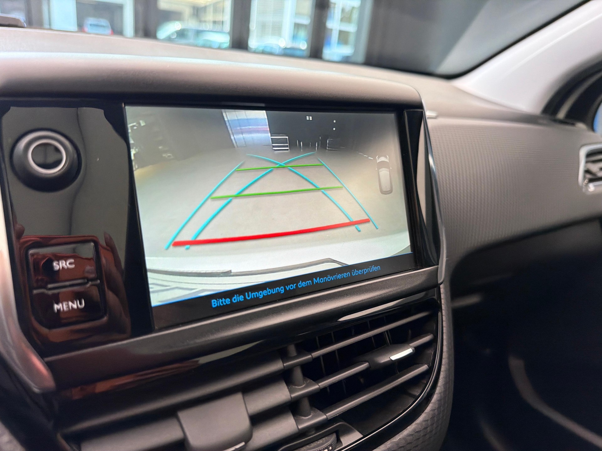 PEUGEOT 208 1.2 PureTech Allure S/S-image-15
