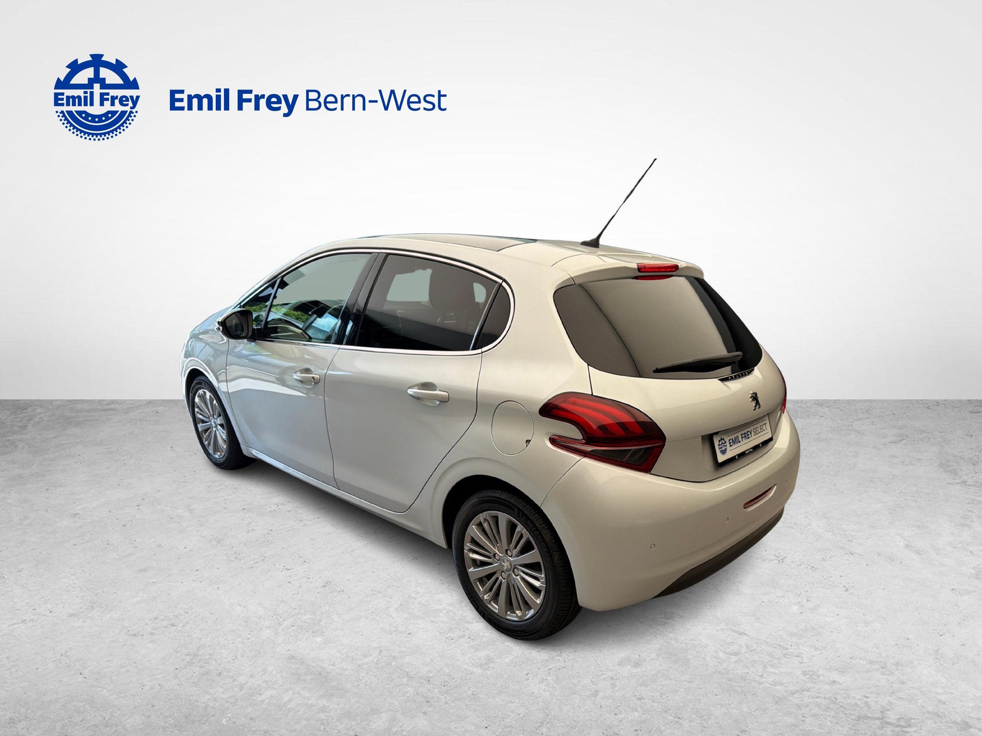 PEUGEOT 208 1.2 PureTech Allure S/S-image-2