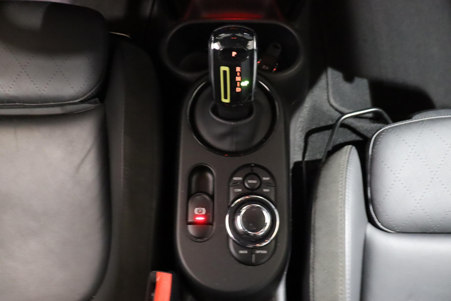 MINI F56 Cooper SE-image-11