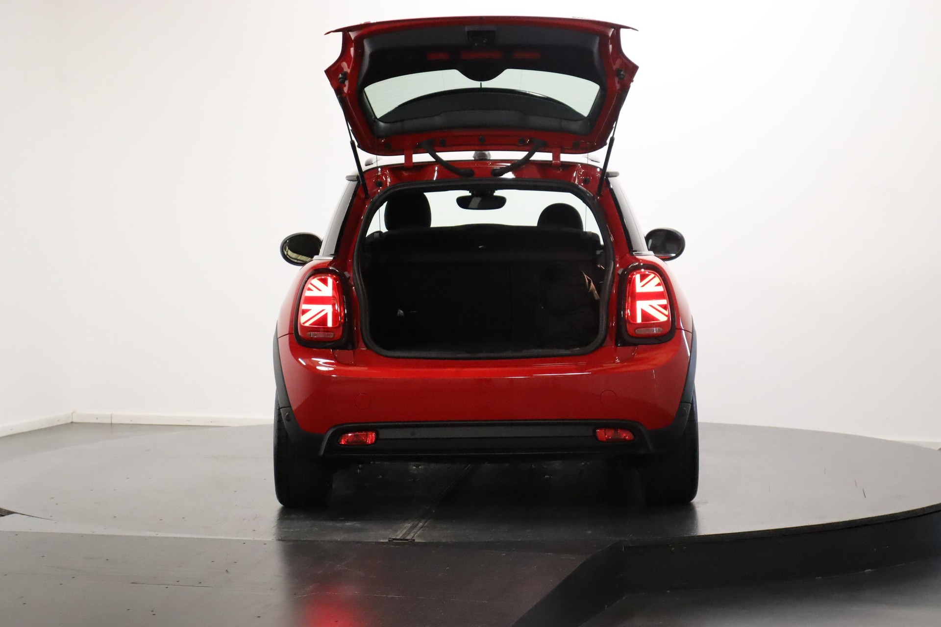 MINI F56 Cooper SE-image-5
