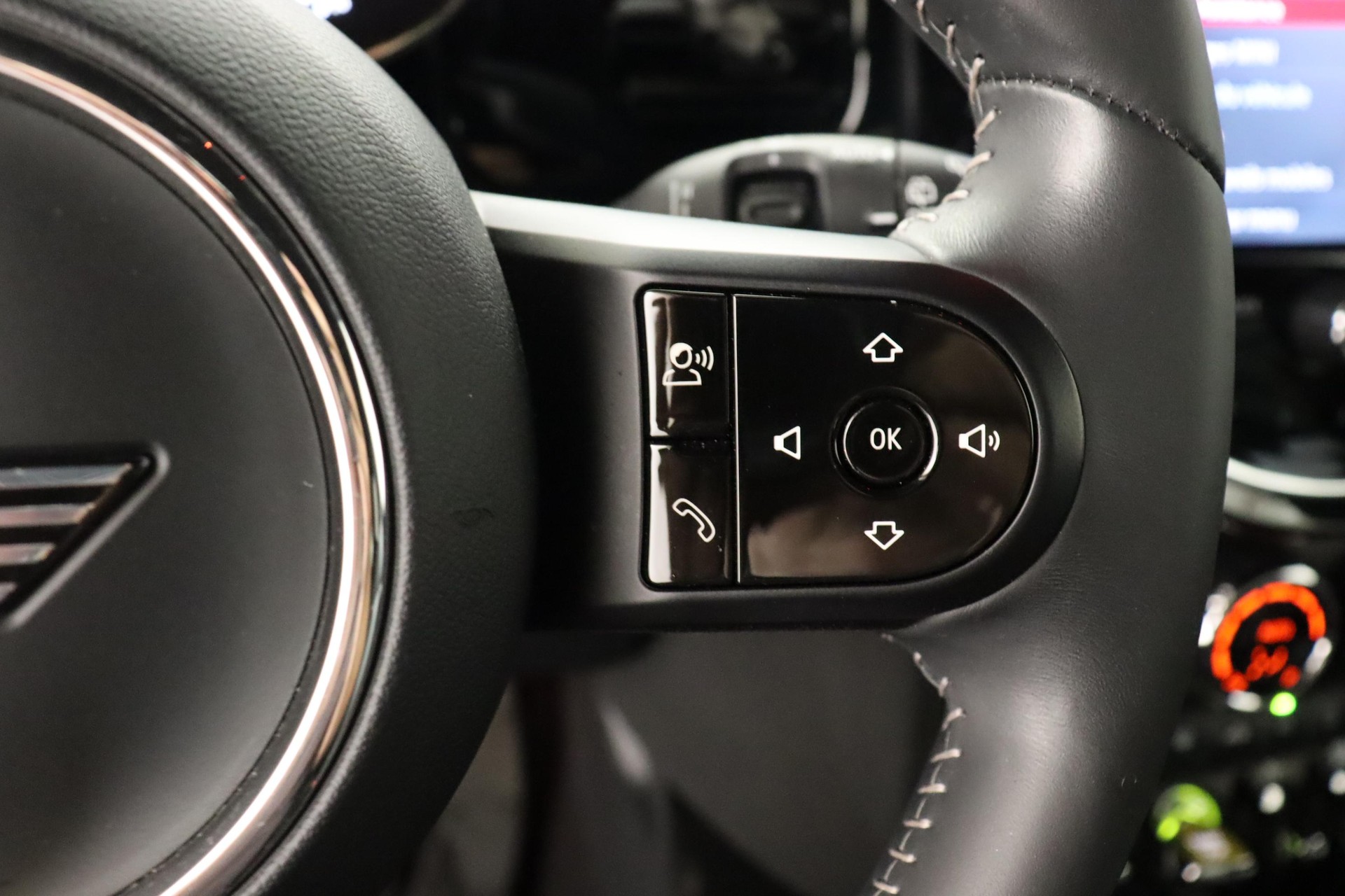 MINI F56 Cooper SE-image-19