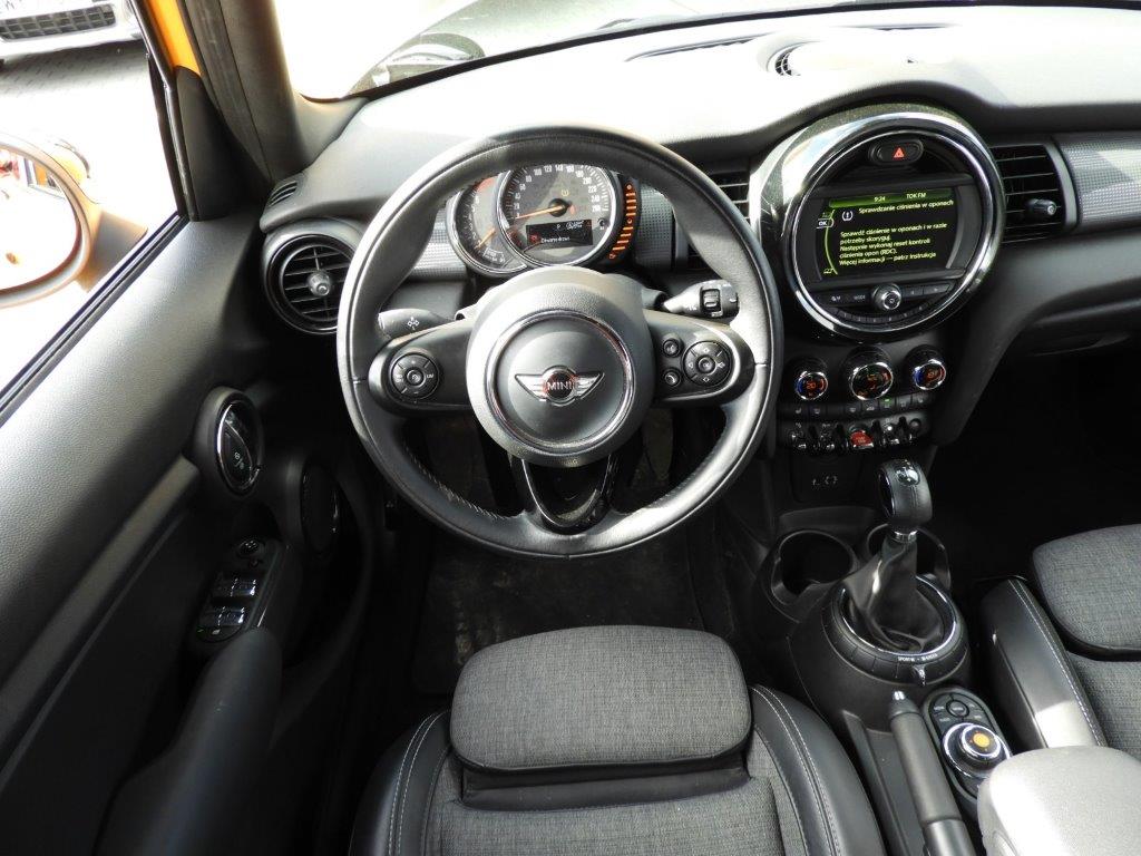 MINI 1.5i Cooper-image-2