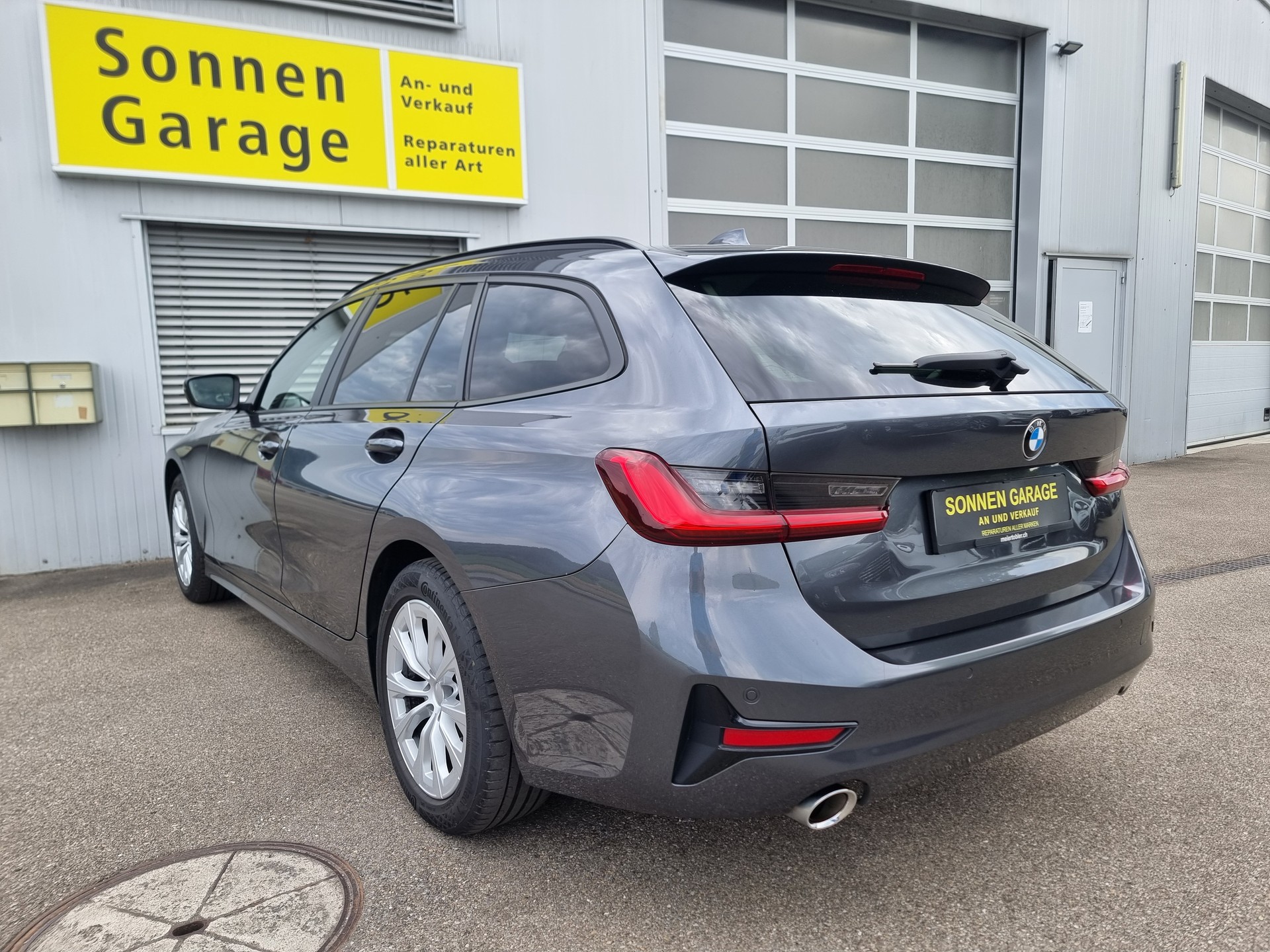 BMW 320d xDrive Touring Sport Line Steptronic-image-11