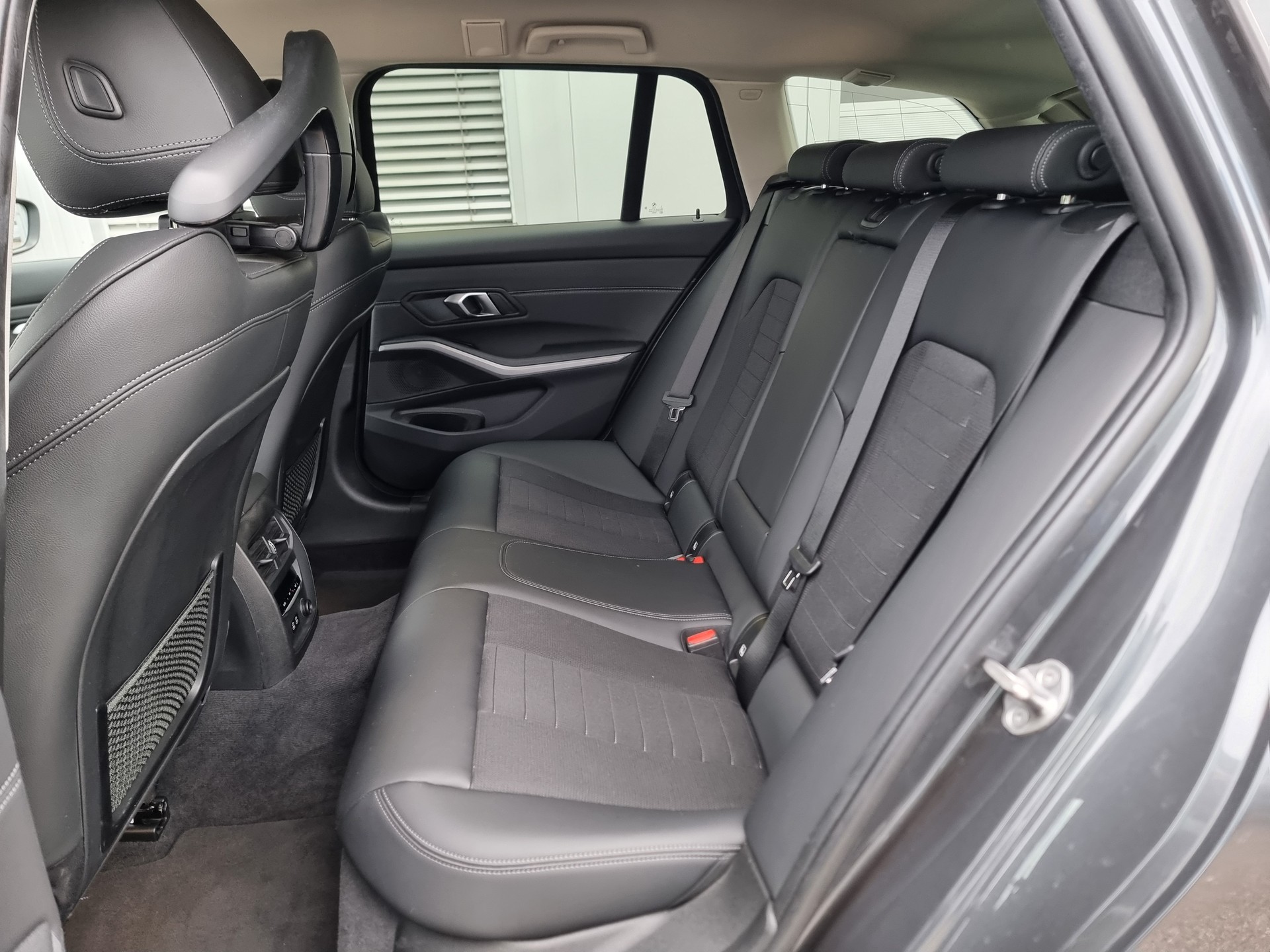 BMW 320d xDrive Touring Sport Line Steptronic-image-7