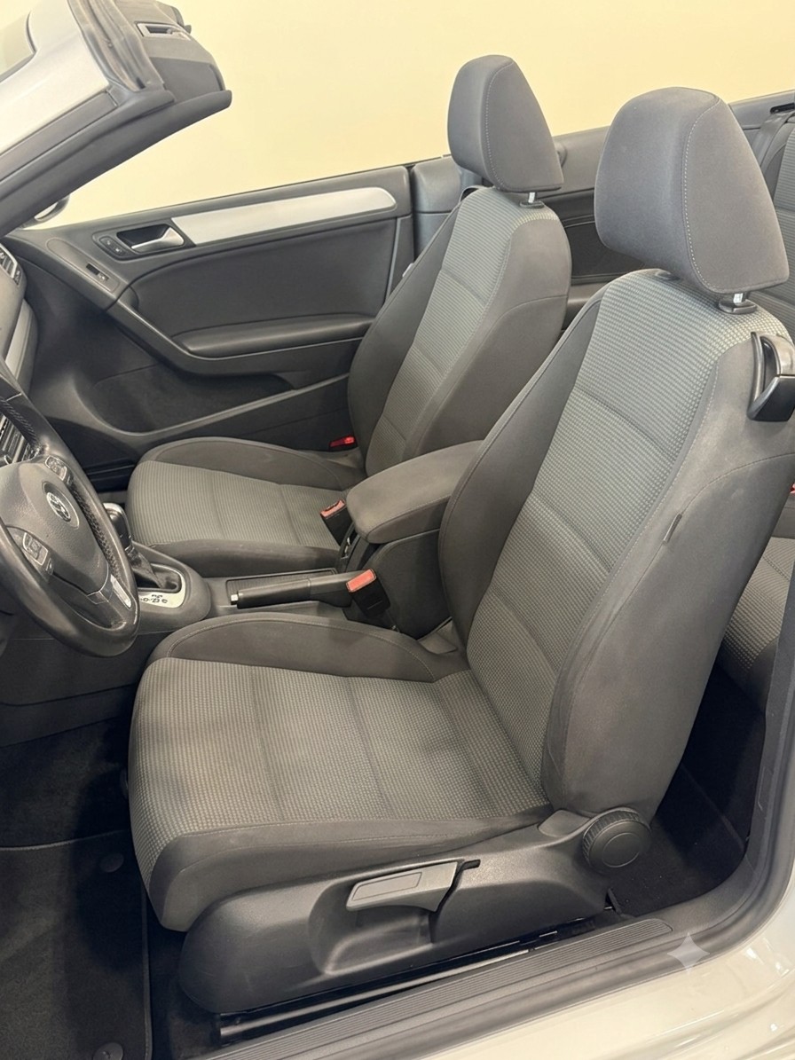 VW Golf Cabrio 1.4 TSI DSG-image-11