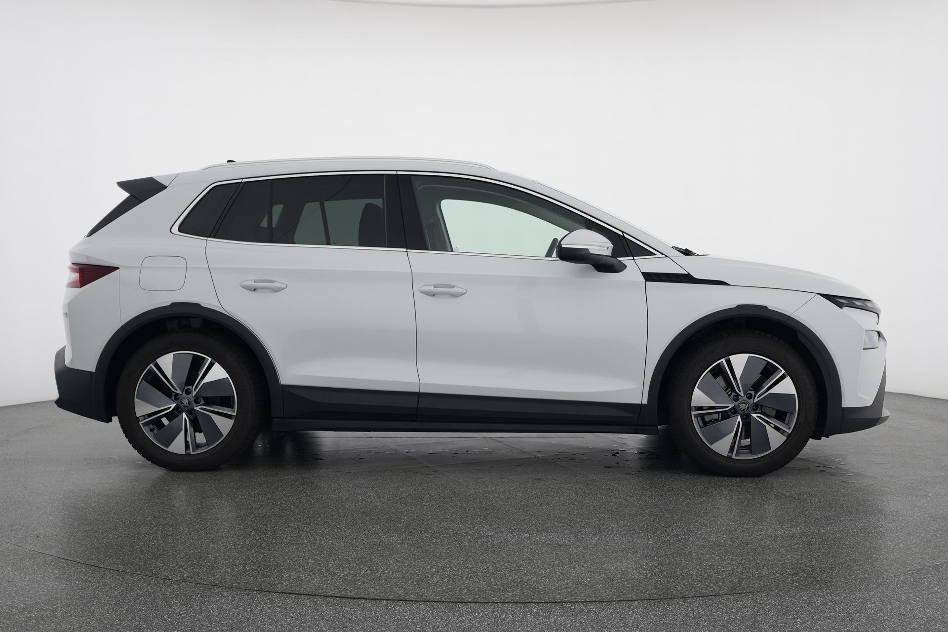 SKODA Elroq 85-image-5
