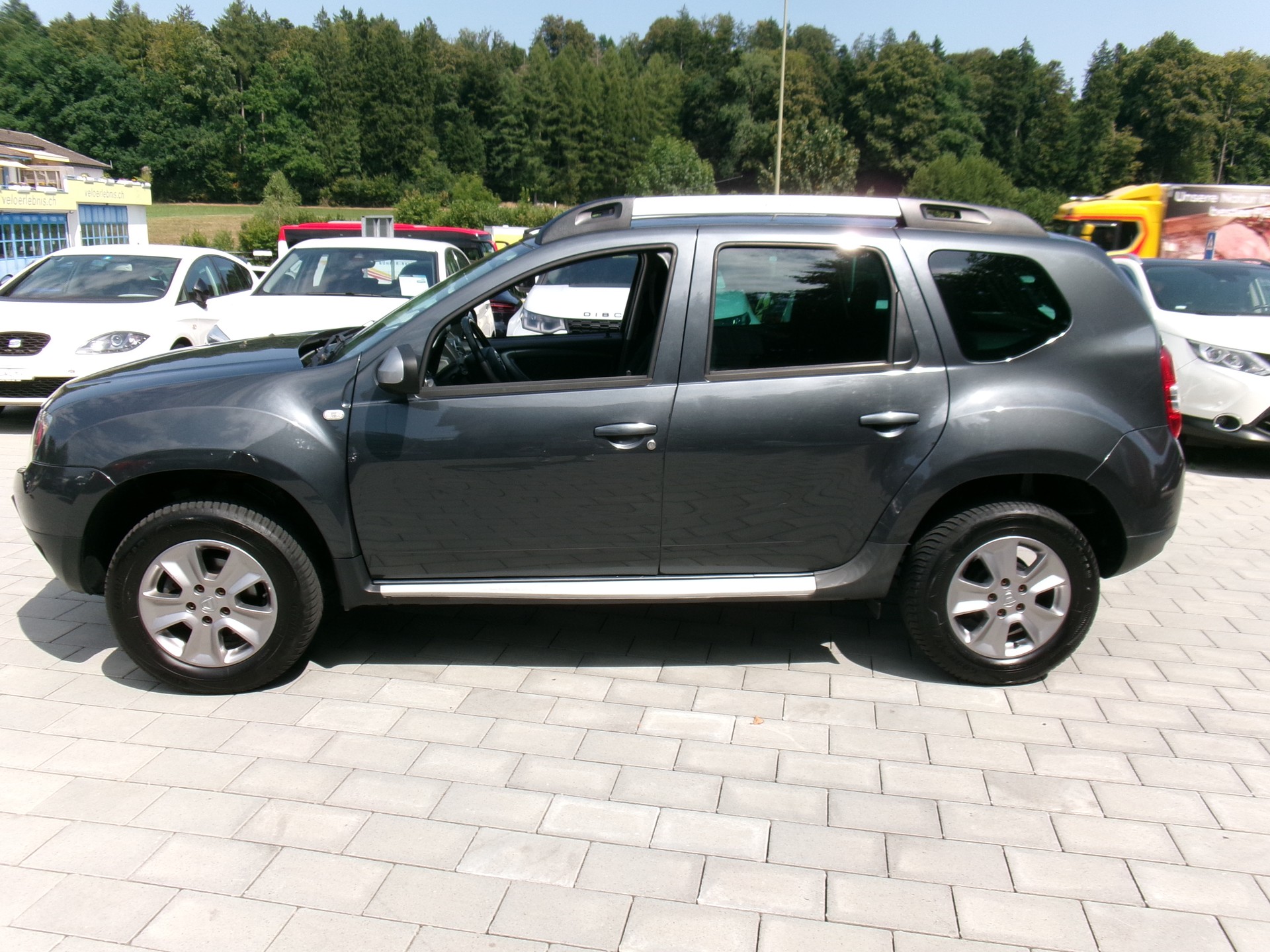 DACIA Duster 1.5 dCi Lauréate 4x4-image-1