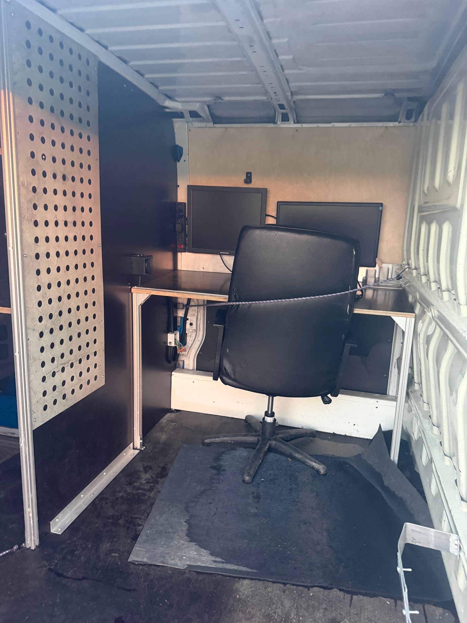 FIAT Ducato 35 NSD 3.0 MJ Comfort Matic-image-8
