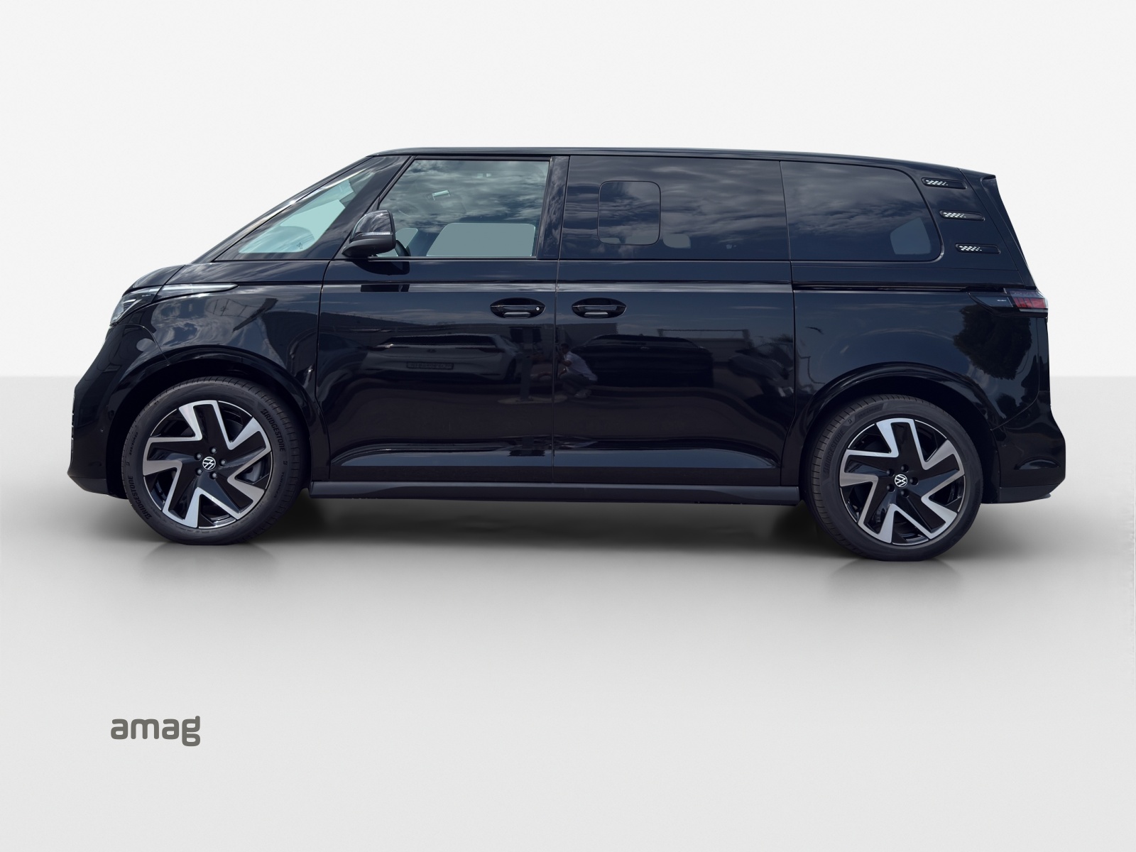 VW ID.Buzz NWB Pro 4 Motion-showroom-element-1