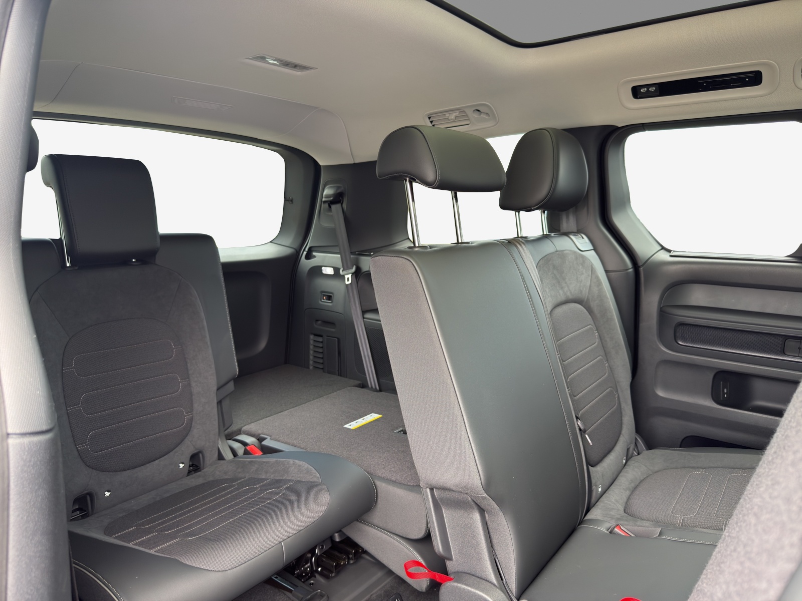 VW ID.Buzz NWB Pro 4 Motion-image-13