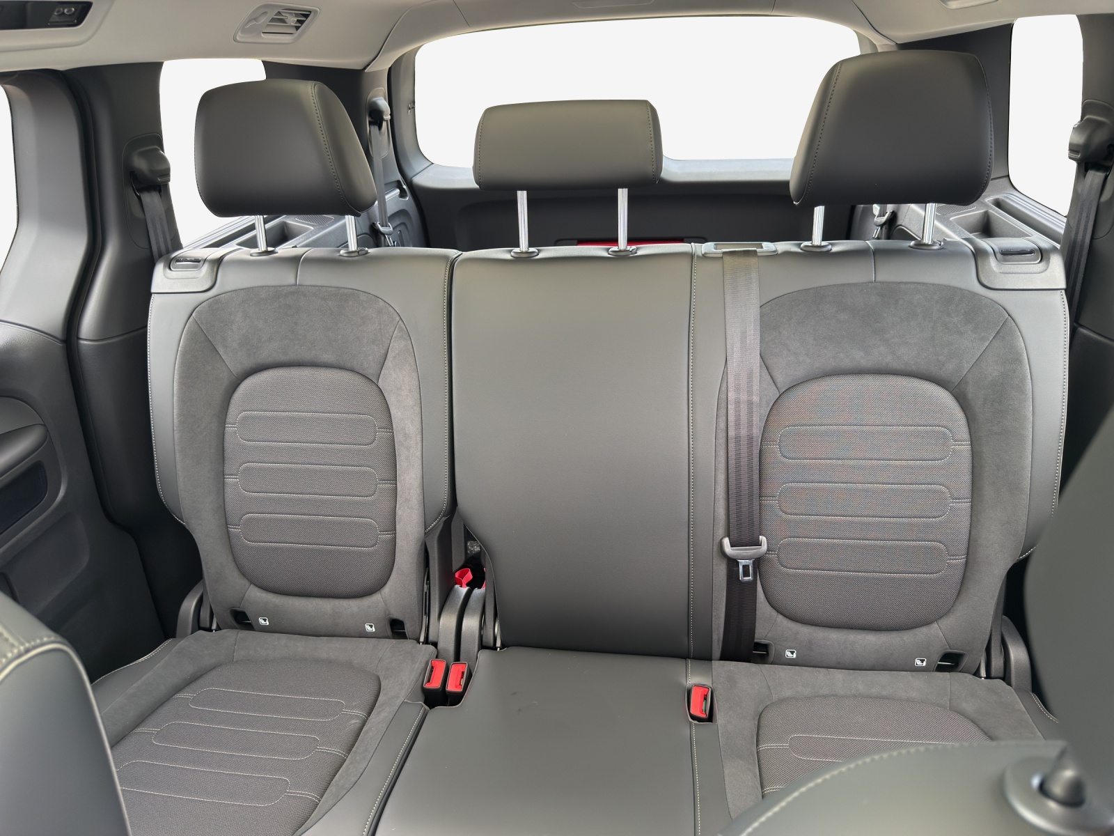 VW ID.Buzz NWB Pro 4 Motion-image-11