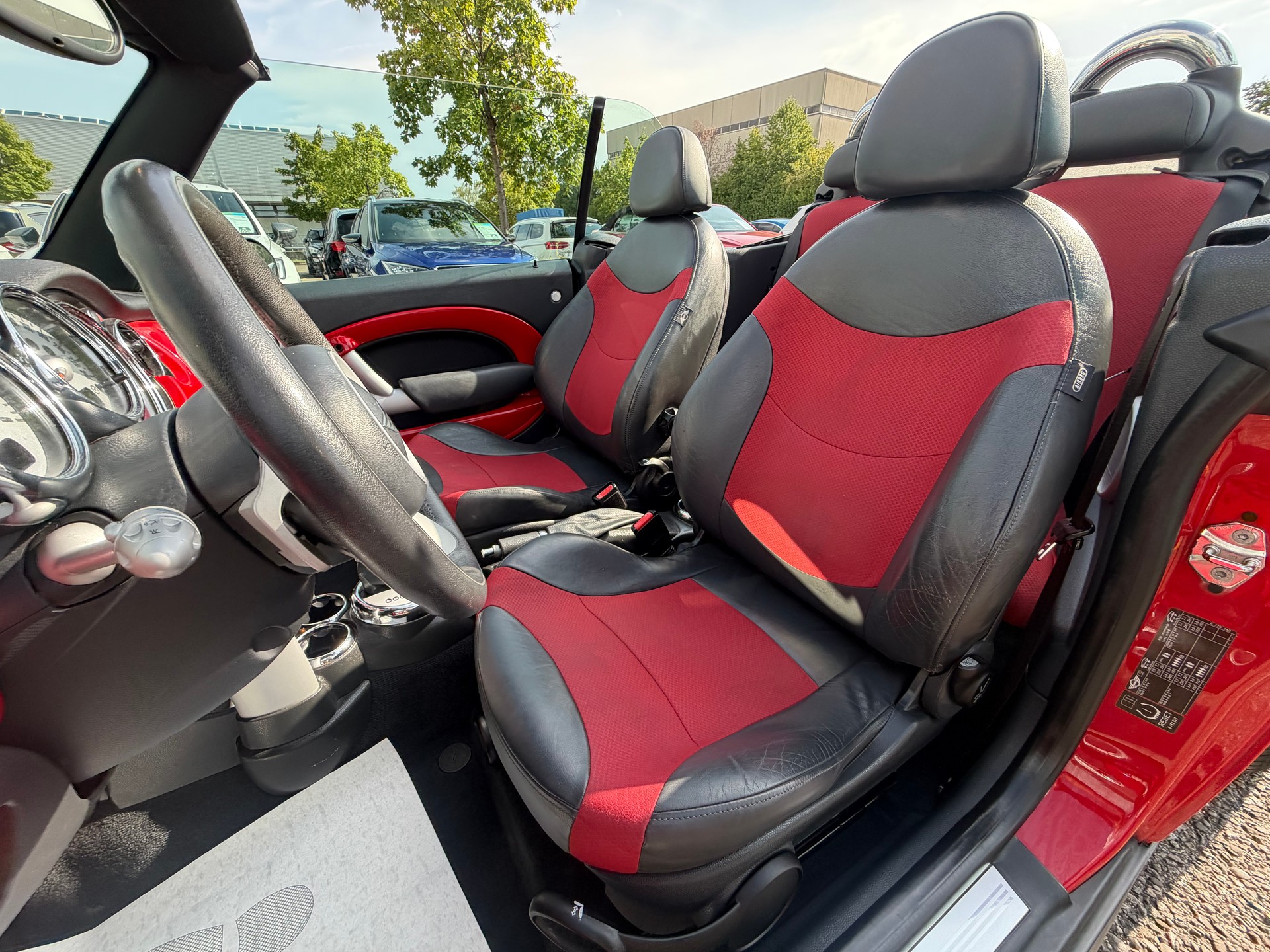 MINI Cooper S Cabriolet-image-8