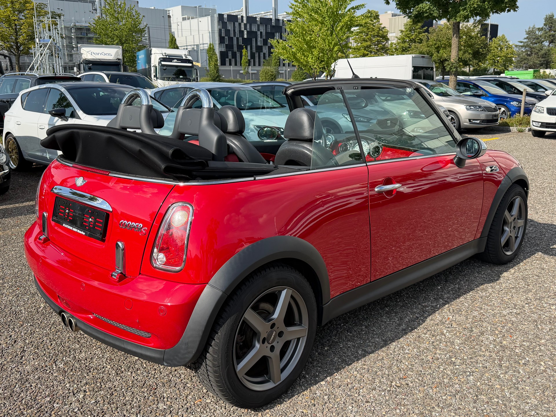 MINI Cooper S Cabriolet-image-4
